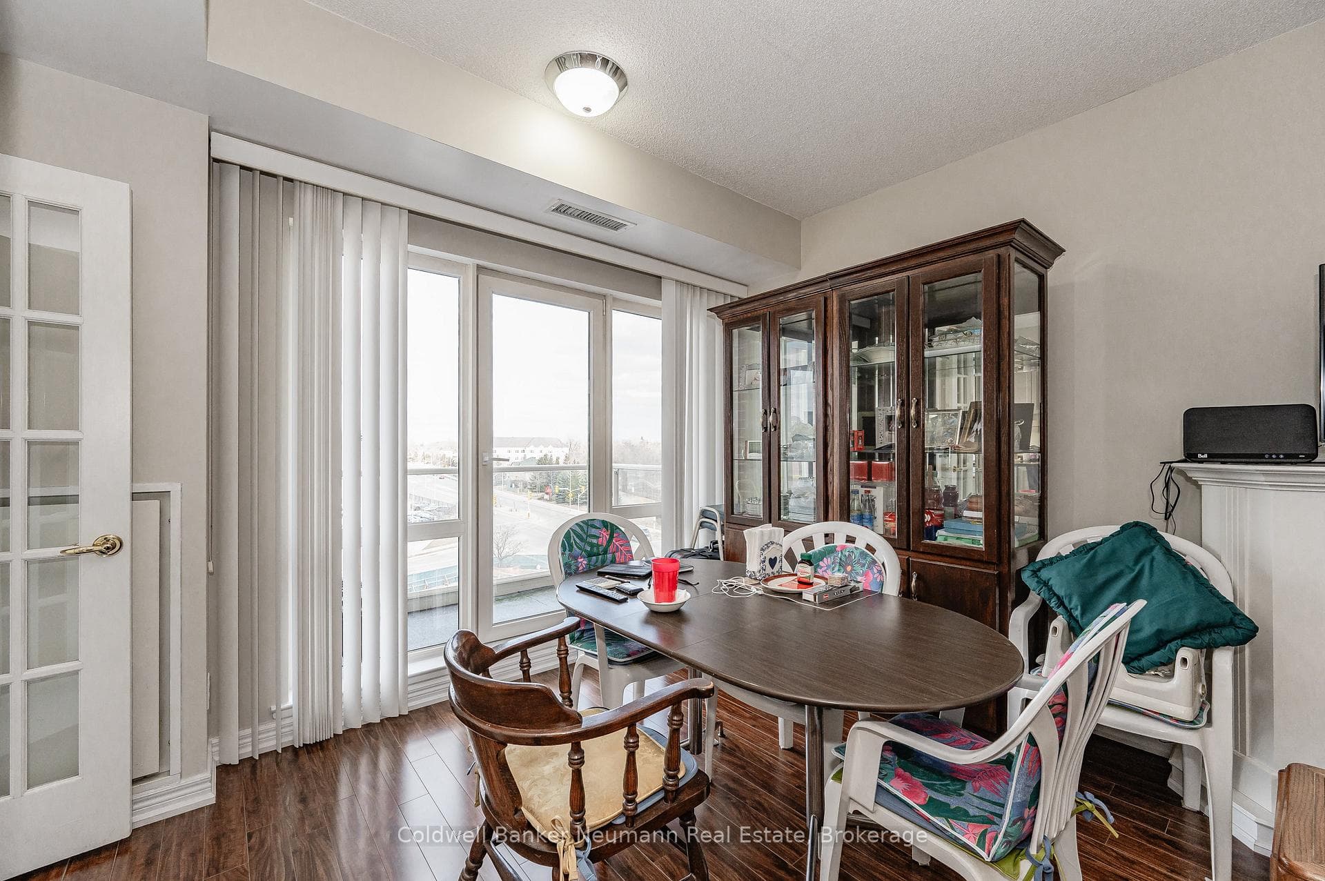 60 Old Mill Road Unit 409 - Condo photo 12 of 28 in Oakville, Ontario