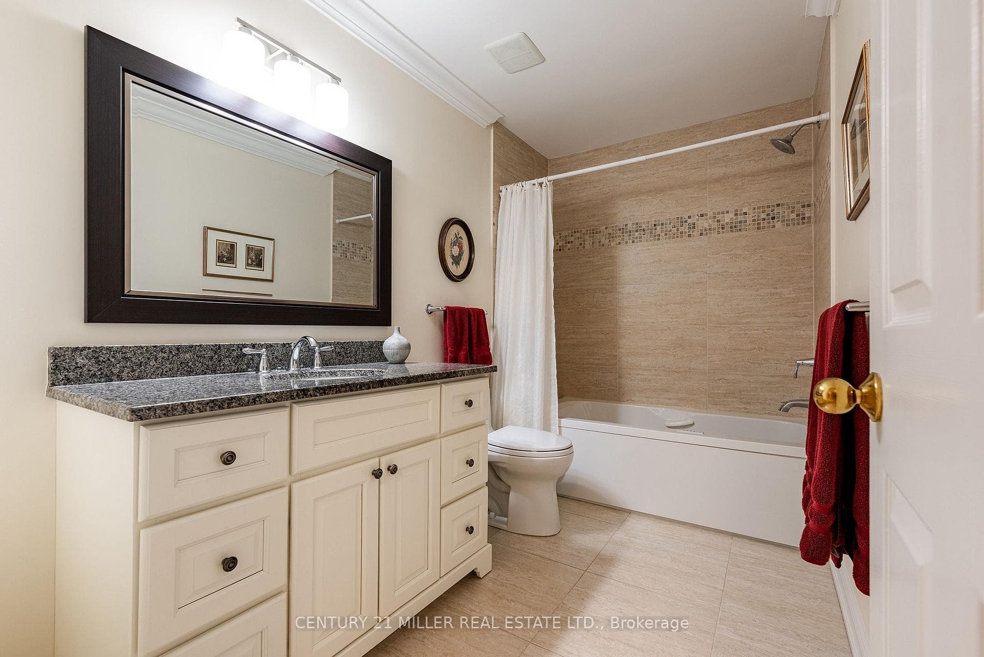 23 Chisholm Street - Townhouse photo 23 of 33 in Oakville, Ontario