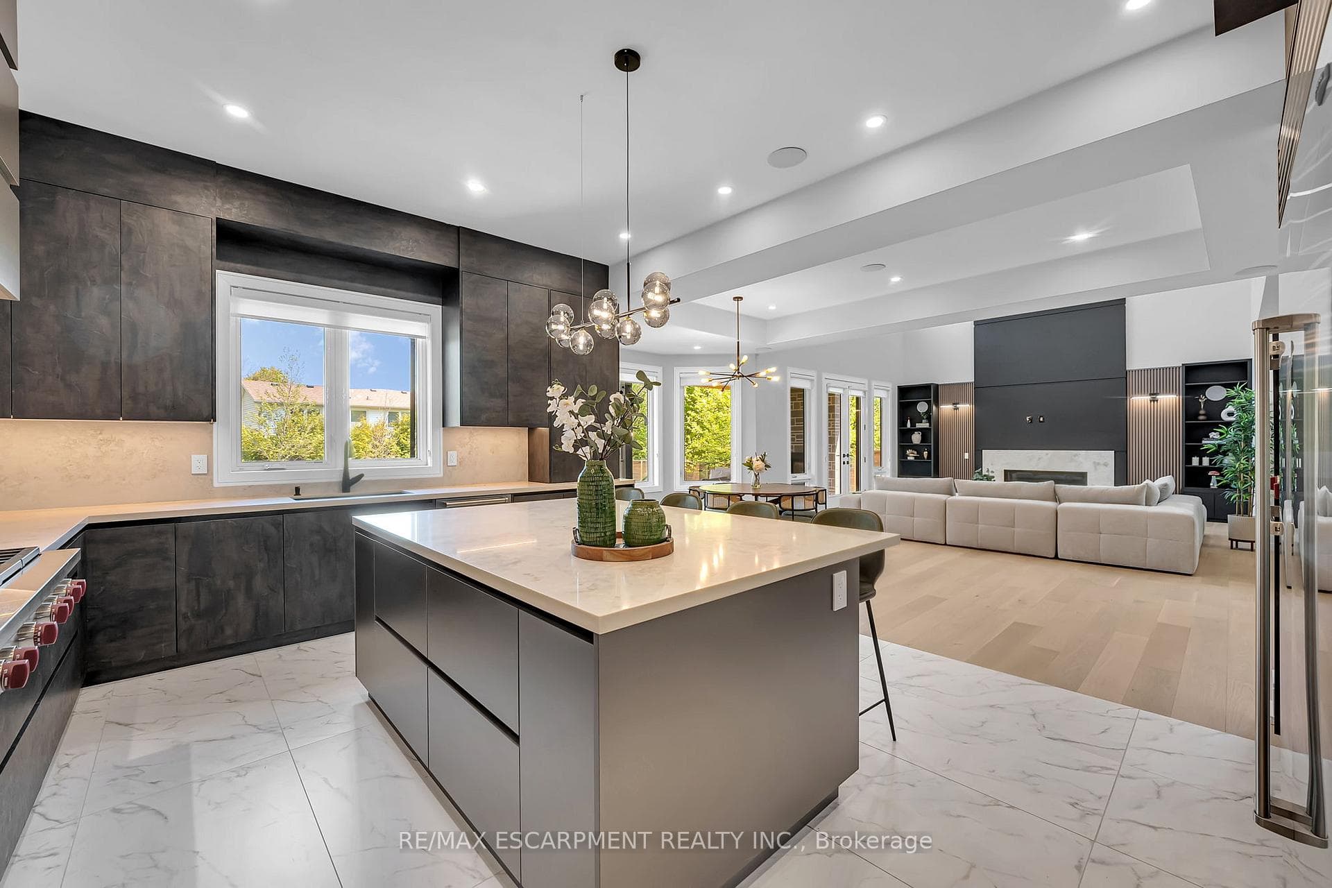 221 Morden Road - Detached photo 17 of 49 in Oakville, Ontario