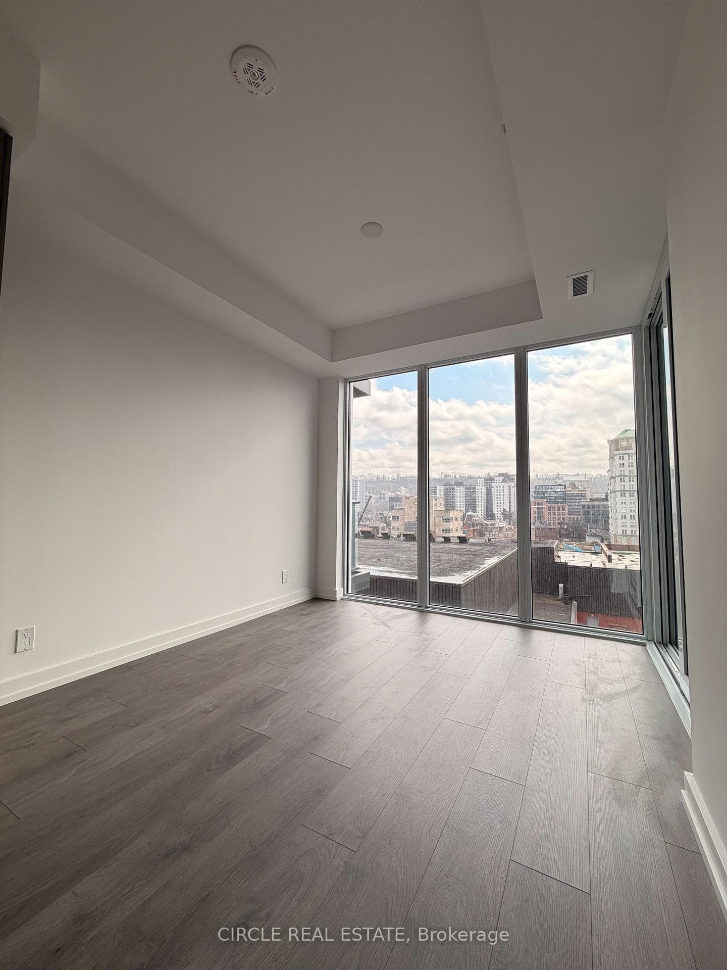 75 James Street Unit #718 - Condo photo 9 of 33 in Hamilton, Ontario