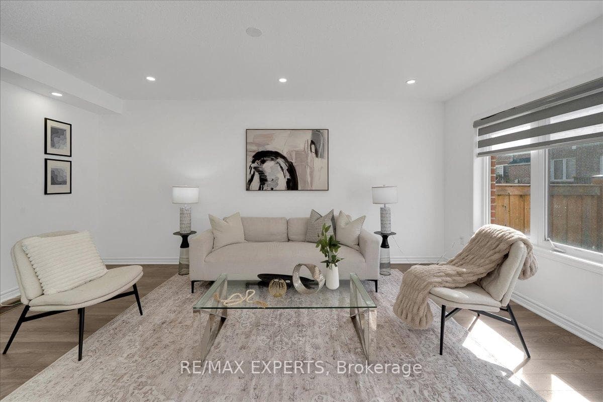 297 Beasley Terrace - Townhouse photo 2 of 22 in Milton, Ontario