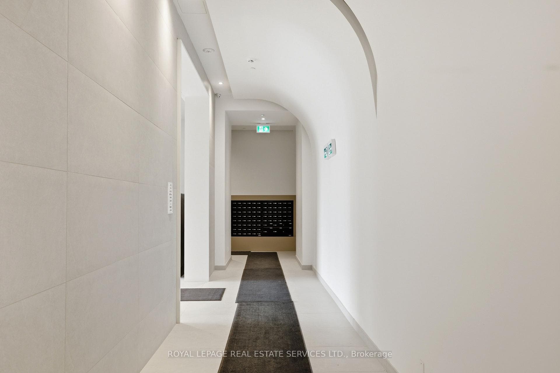 2075 Lakeshore Road Unit 711 - Condo photo 36 of 36 in Burlington, Ontario