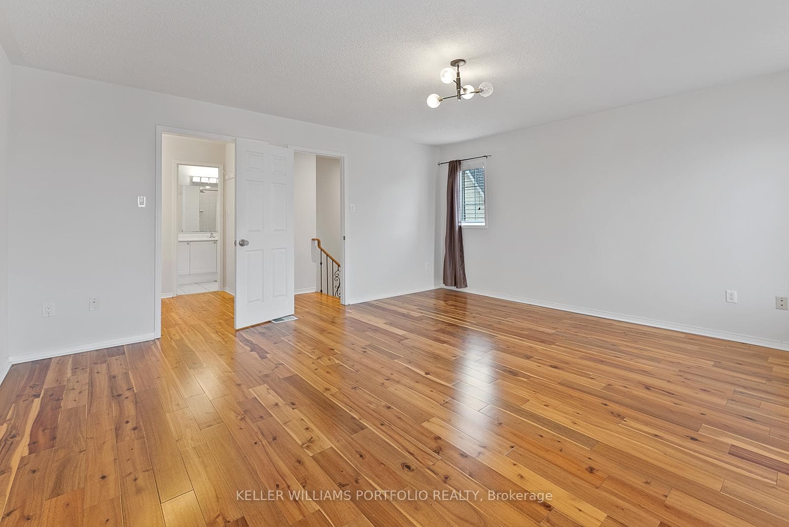 118 Gatwick Drive - Semi-Detached photo 35 of 50 in Oakville, Ontario