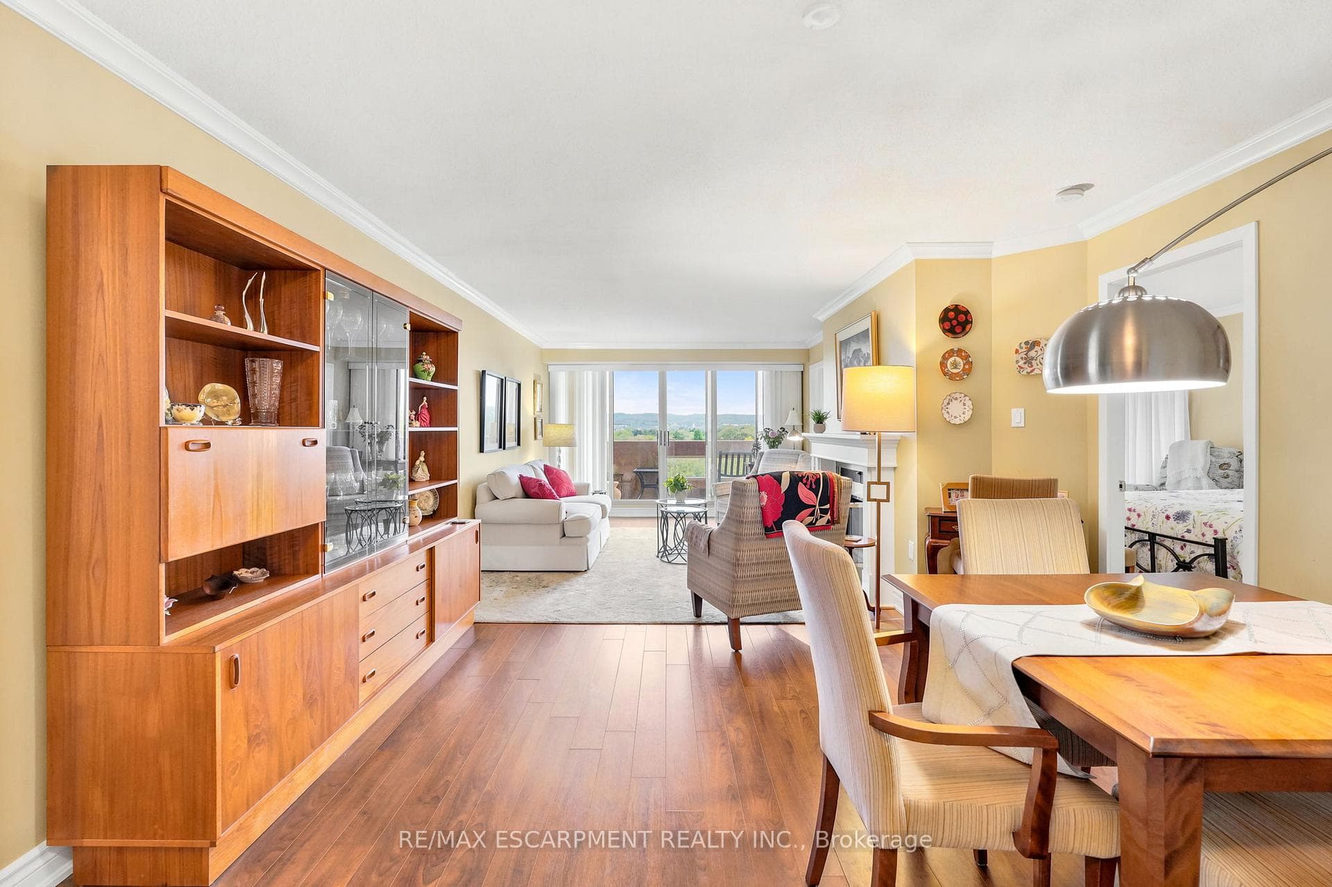 1201 North Shore Boulevard Unit 1003 - Condo photo 7 of 43 in Burlington, Ontario