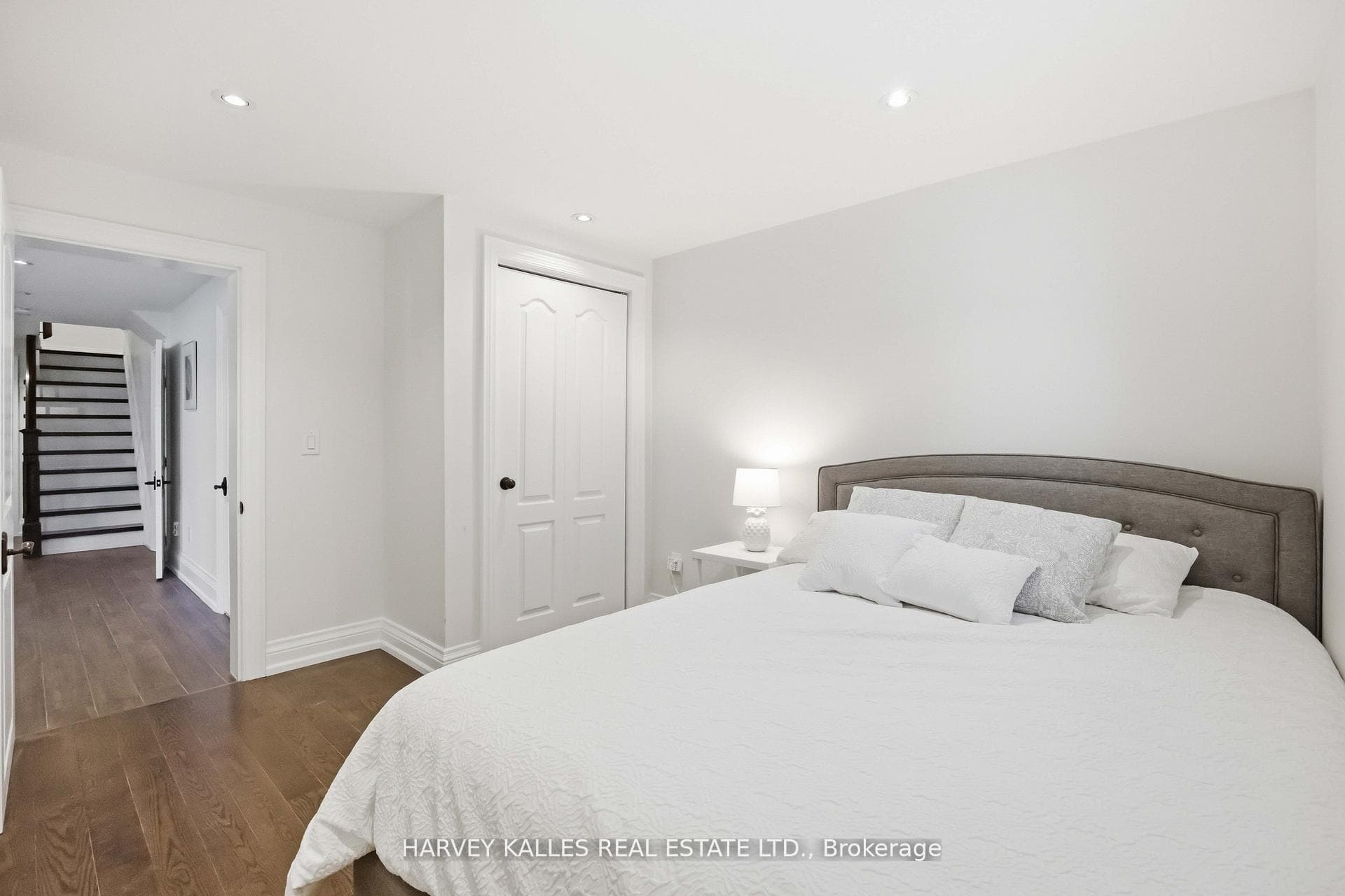 27 Ashley Park Road - Detached photo 37 of 49 in Etobicoke (Islington / Rexdale), Ontario