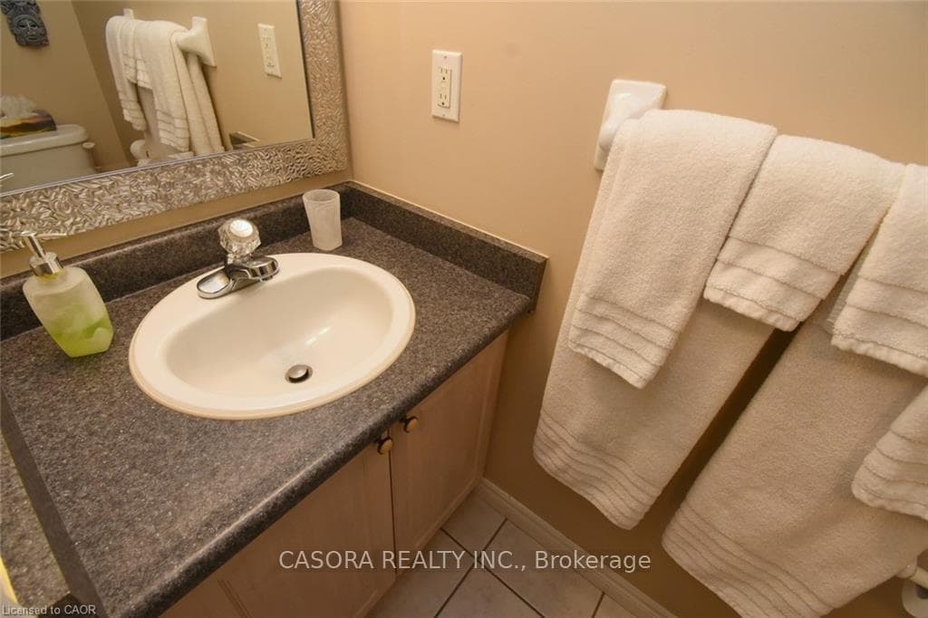 2229 WALKERS Line Unit 9 - Condo photo 15 of 46 in Burlington, Ontario