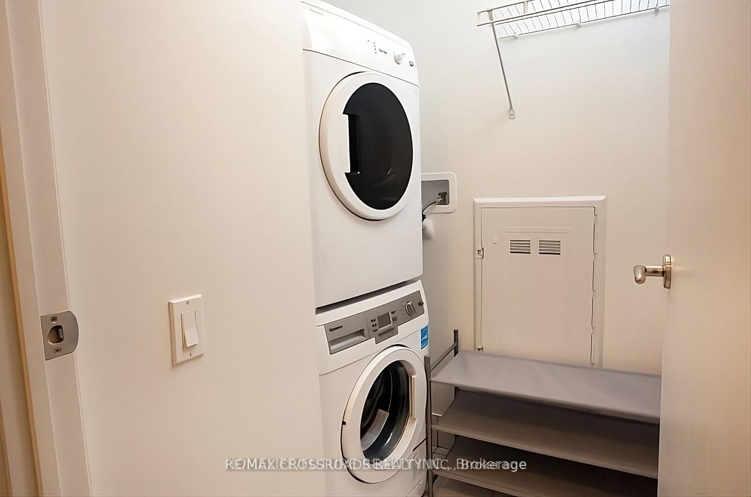 88 Blue Jays Way Unit 1308 - Condo photo 10 of 11 in Downtown Toronto / Waterfront, Ontario