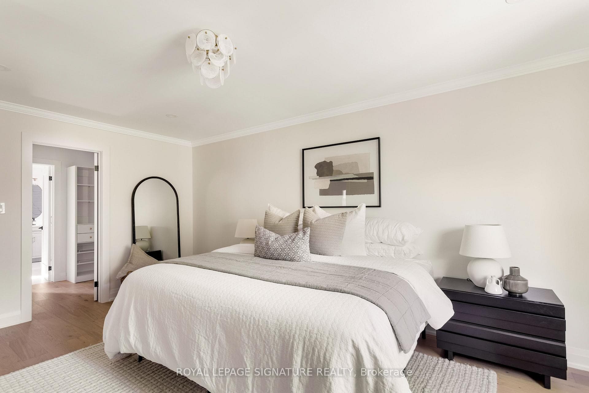 1026 Oak Meadow Road - Detached photo 33 of 50 in Oakville, Ontario