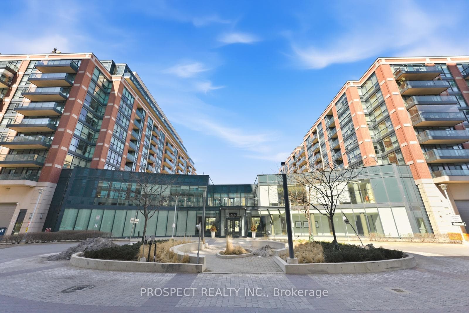 525 Wilson Avenue Unit 129 - Condo photo 1 of 31 in North York (Bathurst Manor / Clanton Park), Ontario