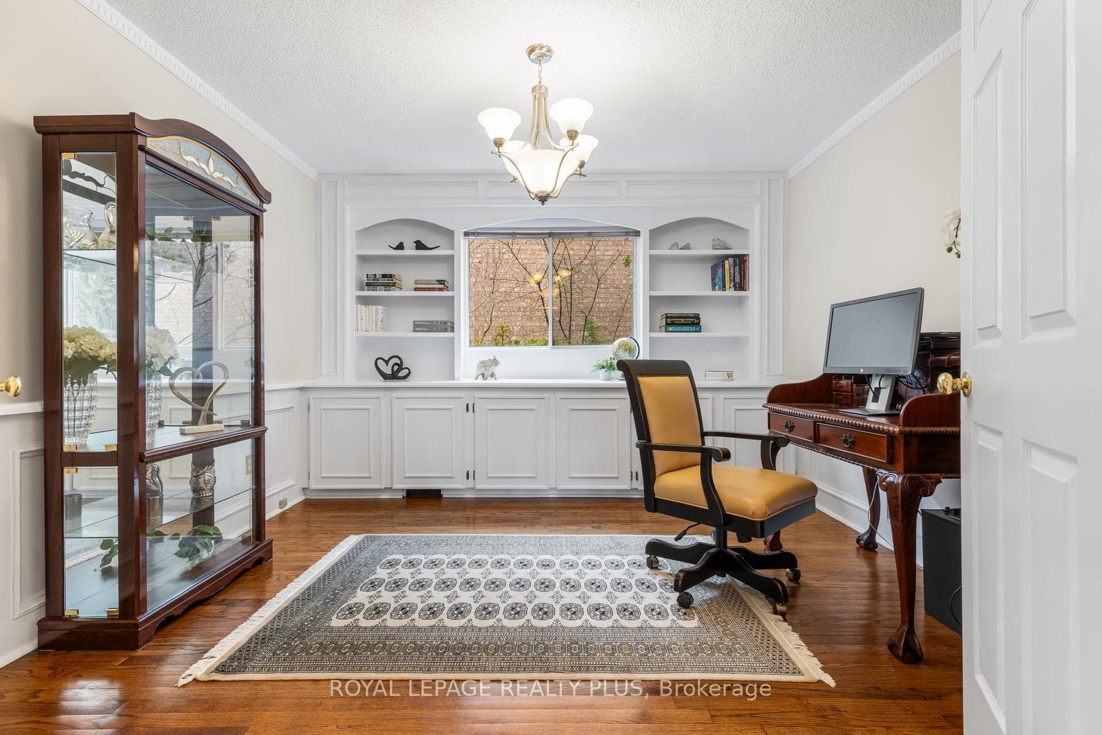 1504 Tanner Court - Detached photo 12 of 50 in Oakville, Ontario