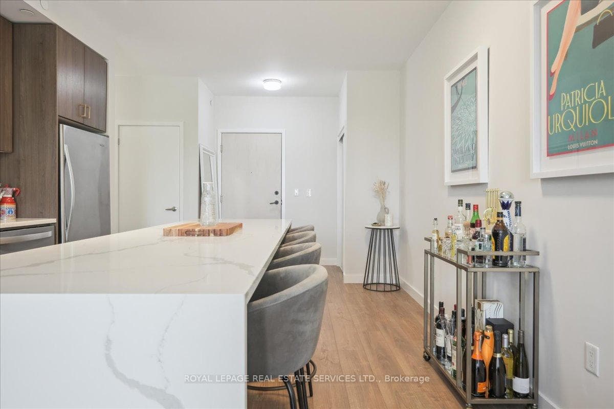 168 Sabina Drive Unit 211 - Condo photo 27 of 41 in Oakville, Ontario