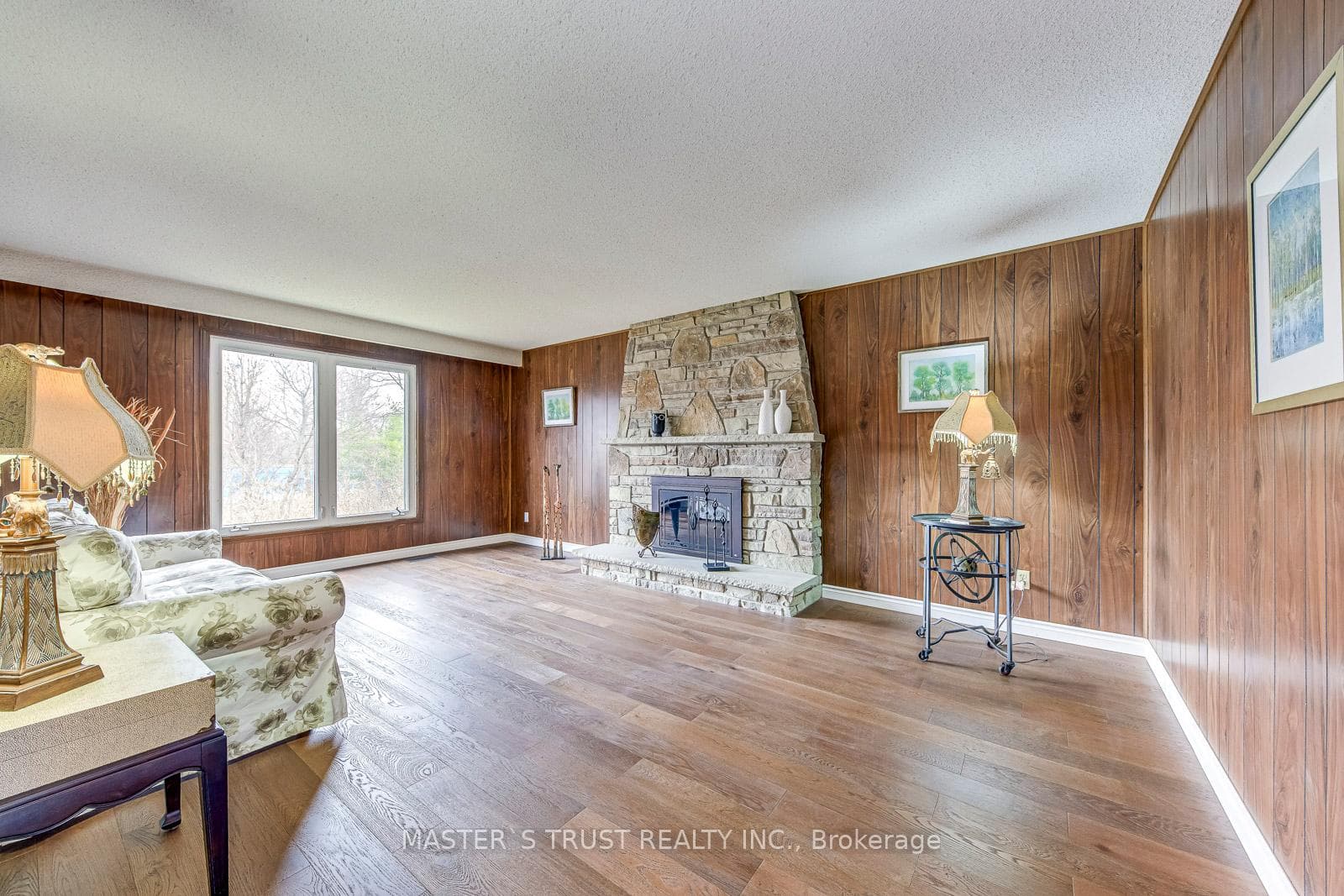 2591 Robin Drive - Detached photo 8 of 50 in Mississauga, Ontario