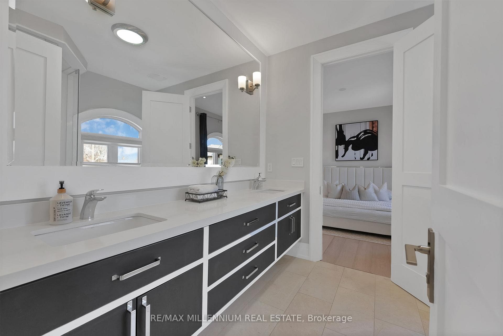 162 Oliver Place - Detached photo 34 of 50 in Oakville, Ontario