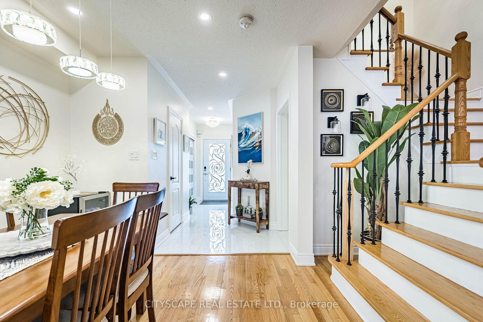 6681 Jazzy Mews - Semi-Detached photo 8 of 50 in Mississauga, Ontario