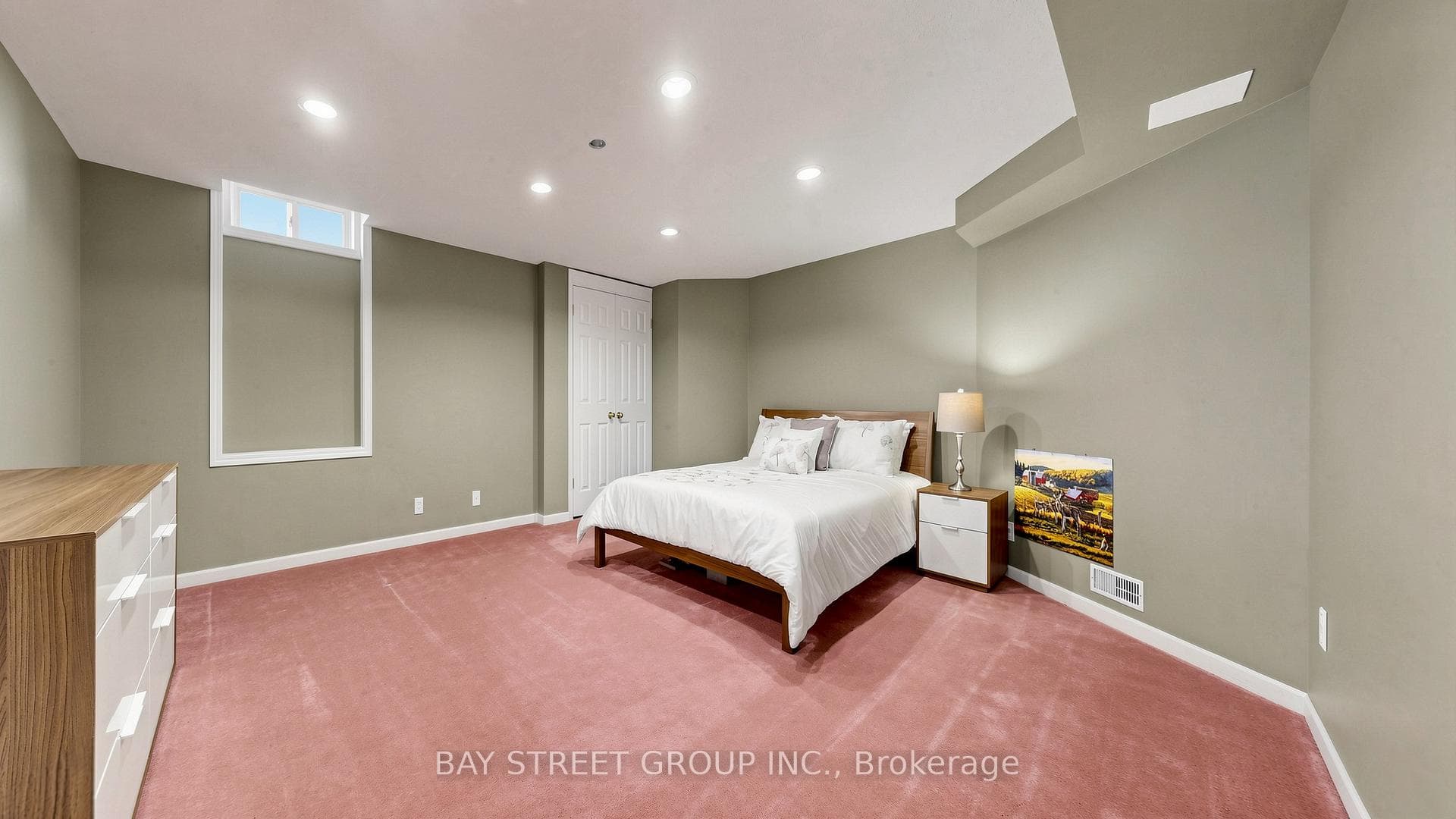 1742 Sir Monty's Drive - Detached photo 36 of 43 in Mississauga, Ontario