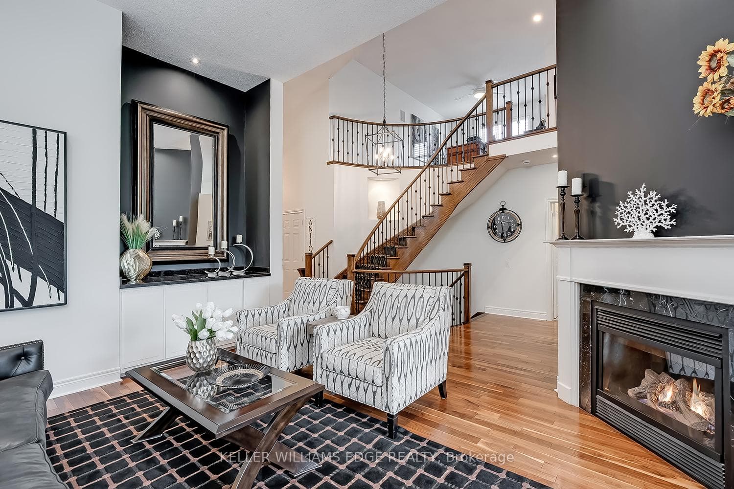 4285 Couples Crescent - Detached photo 9 of 46 in Burlington, Ontario