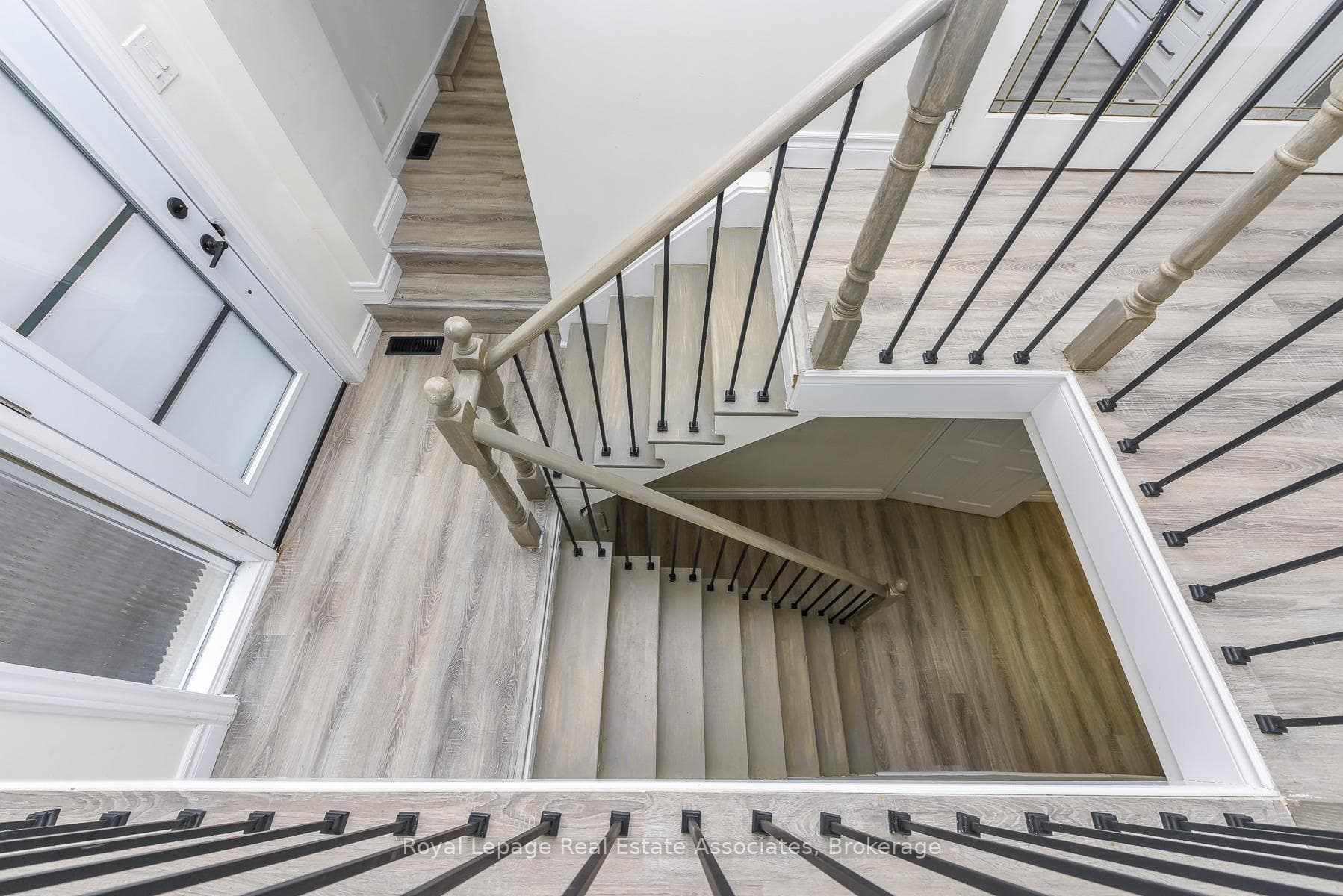 665 Kipling Avenue - Commercial photo 6 of 43 in Etobicoke (Islington / Rexdale), Ontario