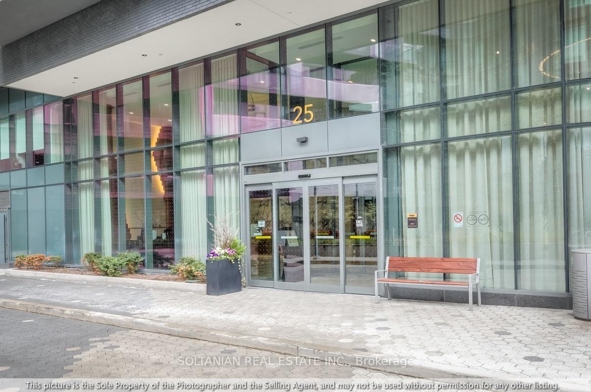 25 Adra Grado Way Unit 1020 - Condo photo 2 of 46 in Hillcrest Village / Bayview Village, Ontario