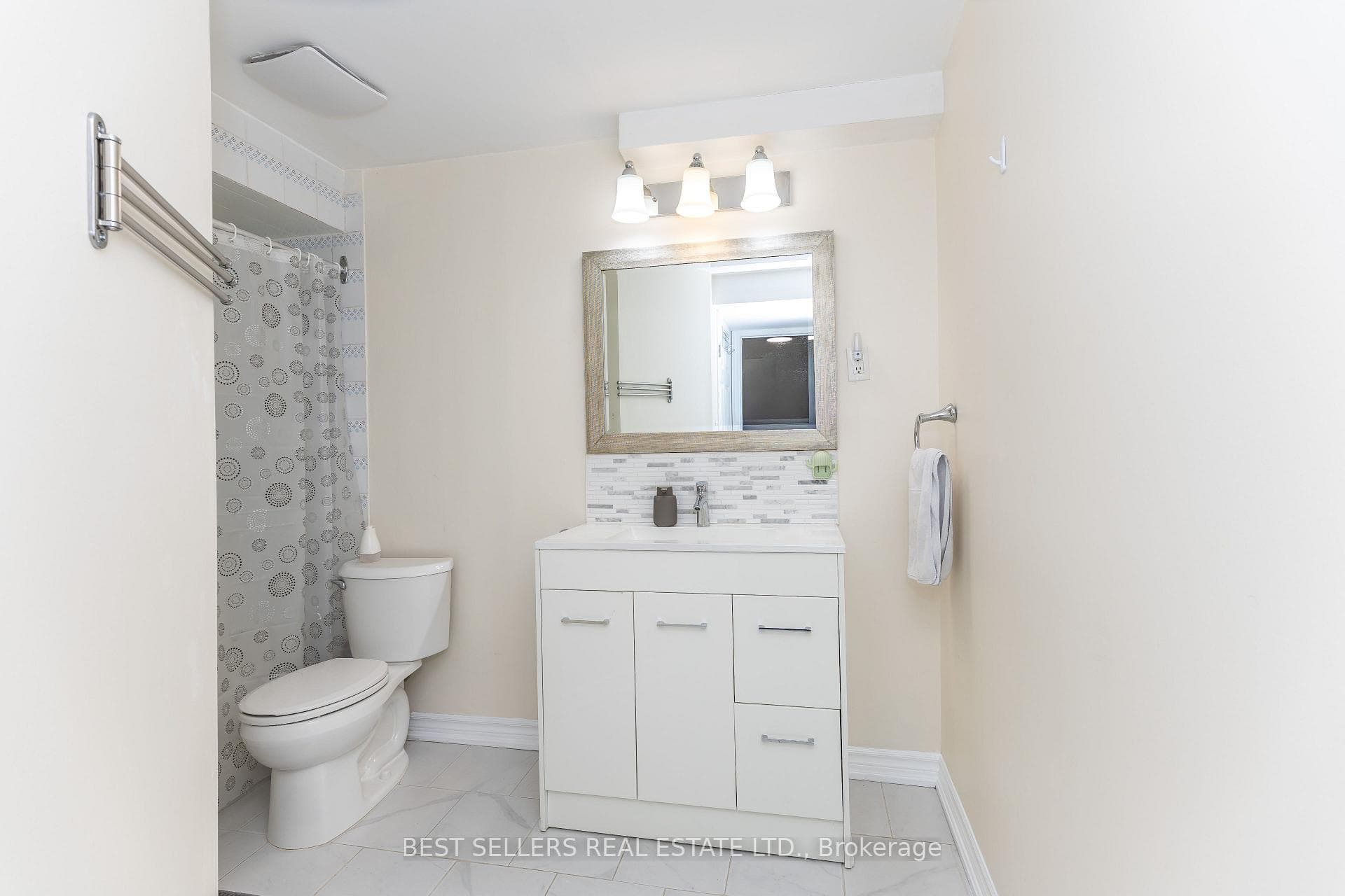 2554 Palisander Avenue - Semi-Detached photo 24 of 31 in Mississauga, Ontario