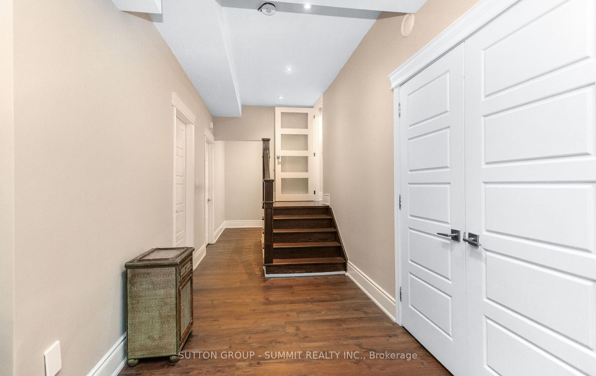 121 Ringwood Road - Detached photo 39 of 49 in Oakville, Ontario
