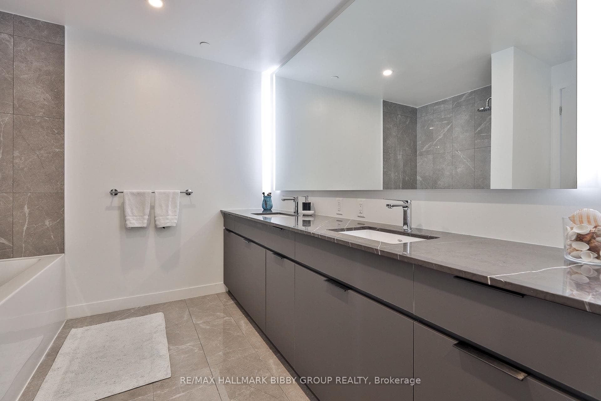 185 Alberta Avenue Unit 1105 - Condo photo 17 of 43 in Forest Hill / Deer Park, Ontario