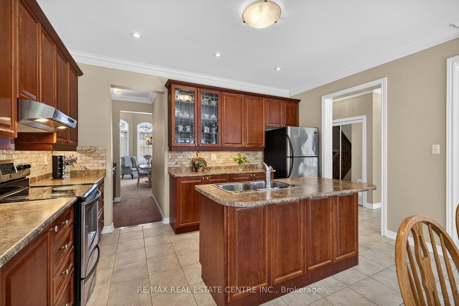 1022 Laidlaw Drive - Detached photo 17 of 50 in Milton, Ontario