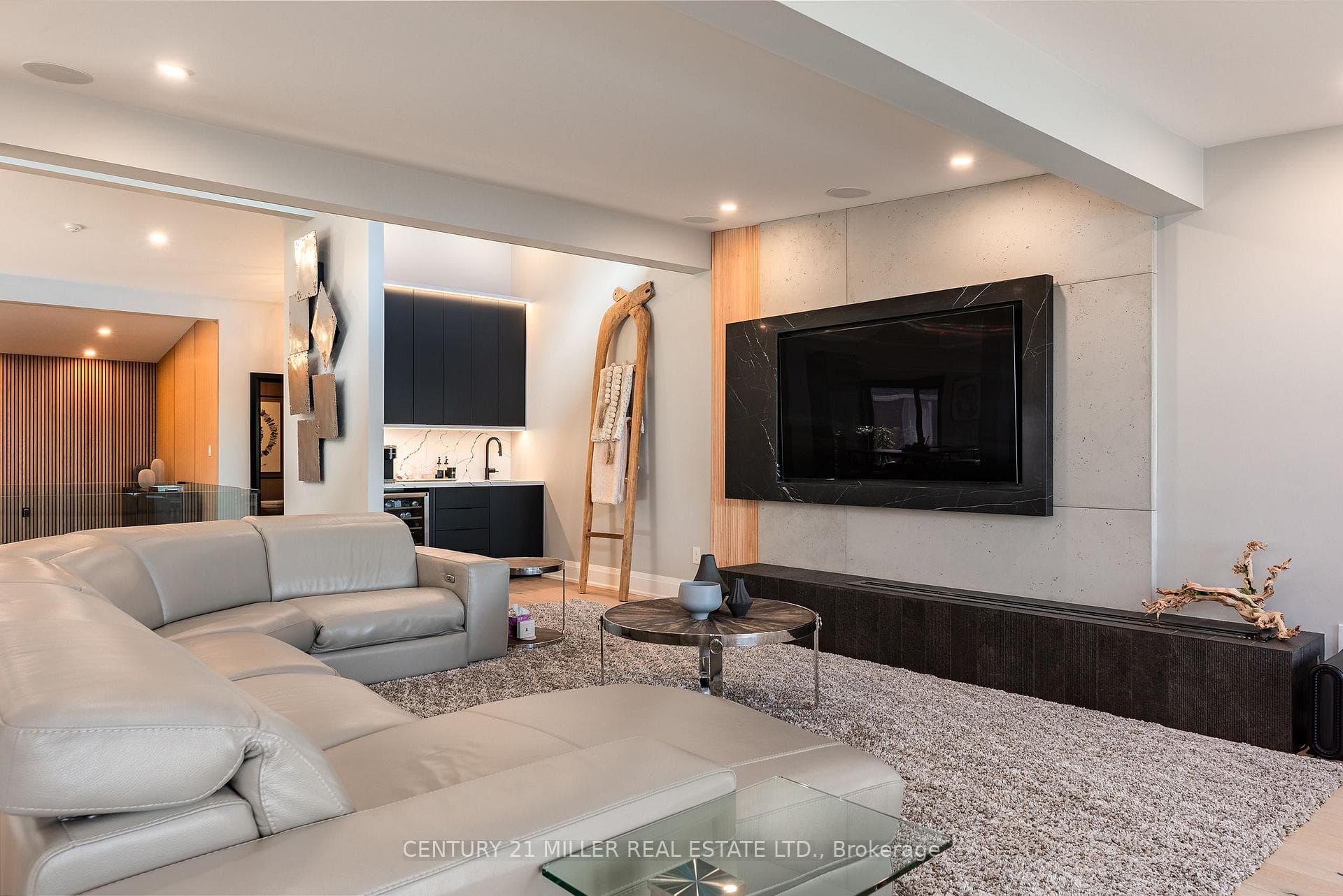 121 Edgecliffe Place - Detached photo 16 of 46 in Burlington, Ontario