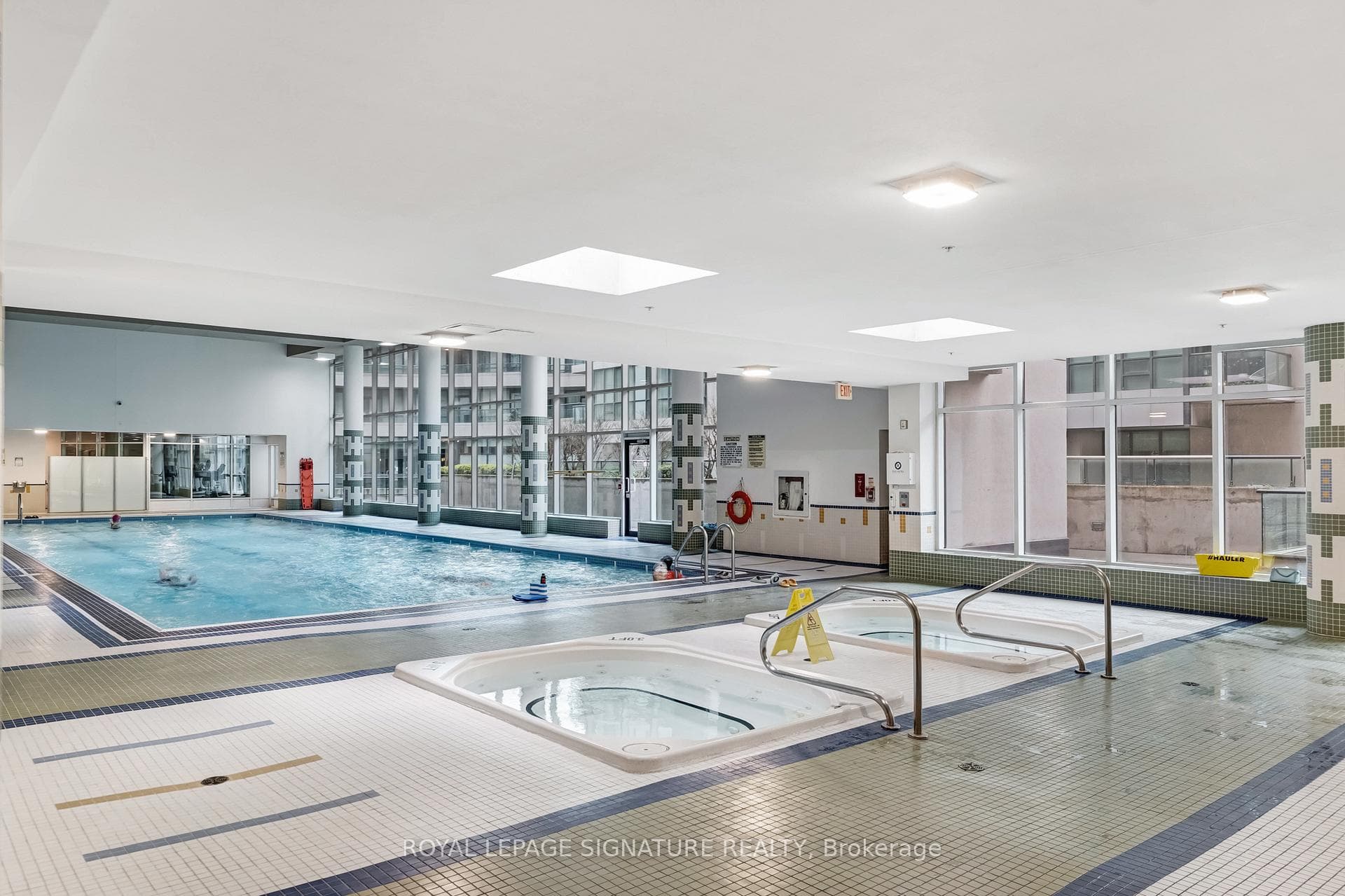 18 Harbour Street Unit 1801 - Condo photo 29 of 35 in Downtown Toronto / Waterfront, Ontario