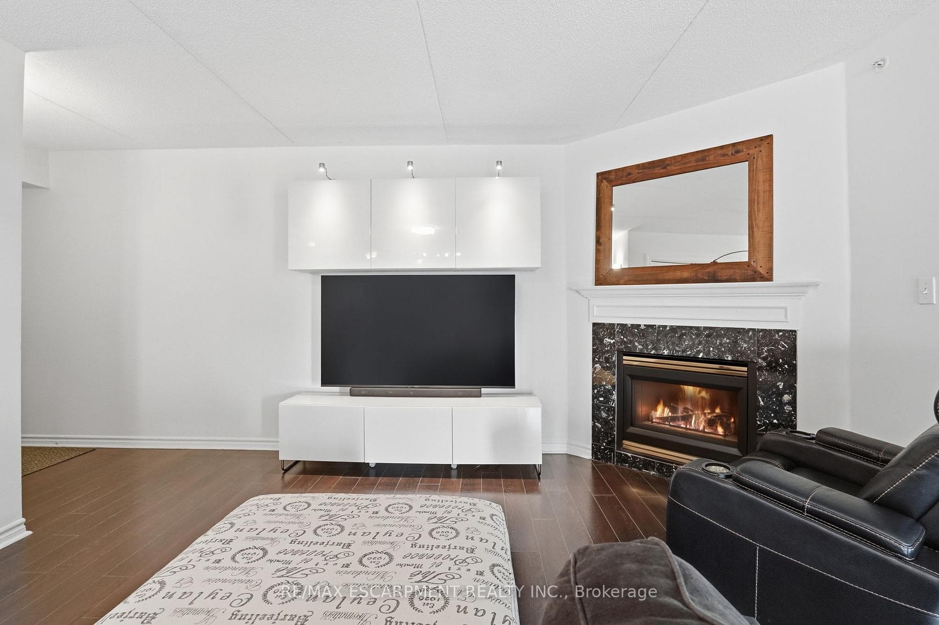 1451 WALKERS Line Unit 216 - Condo photo 3 of 26 in Burlington, Ontario