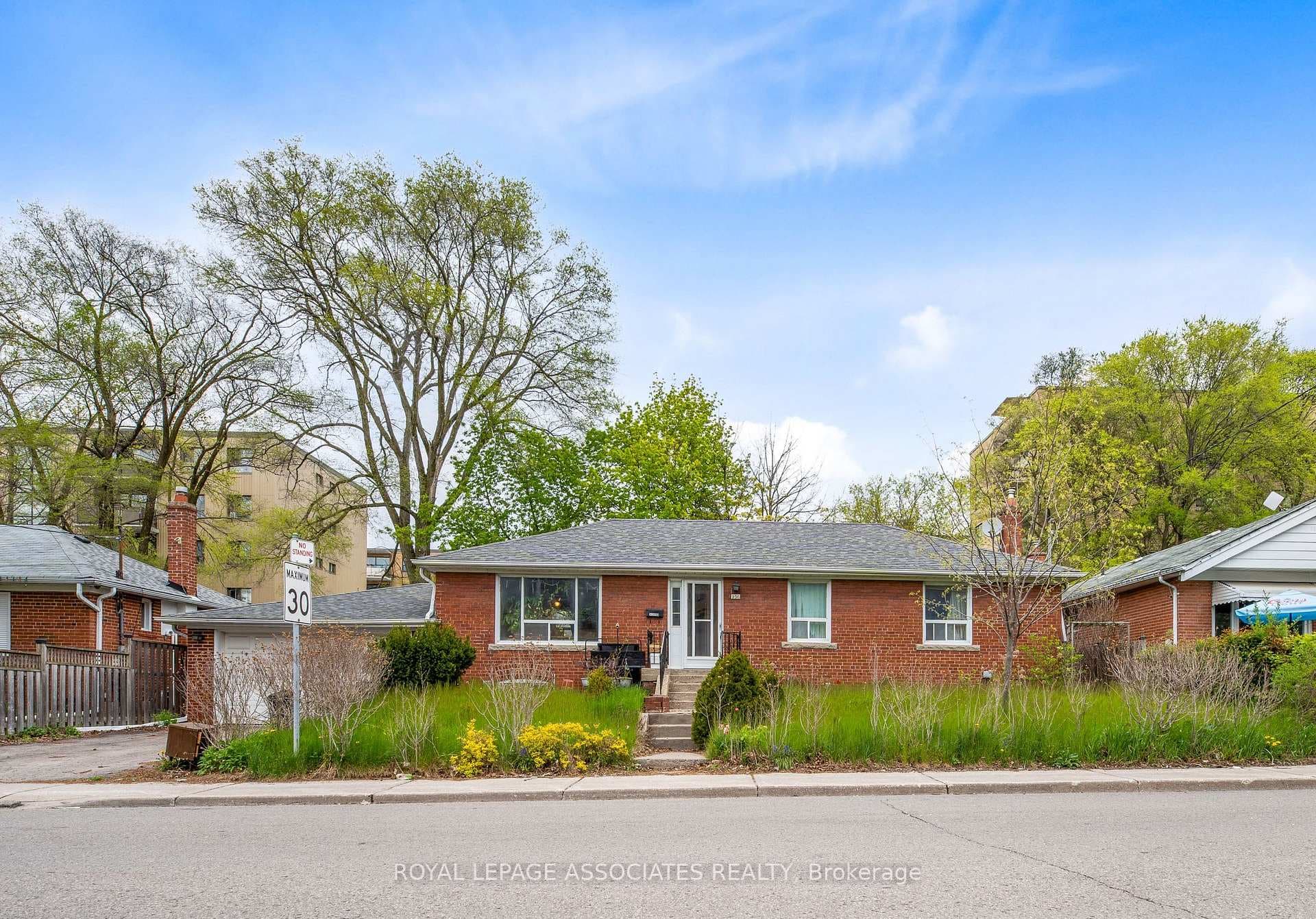 256 Ferris Road - home for sale in Danforth / East York, Ontario