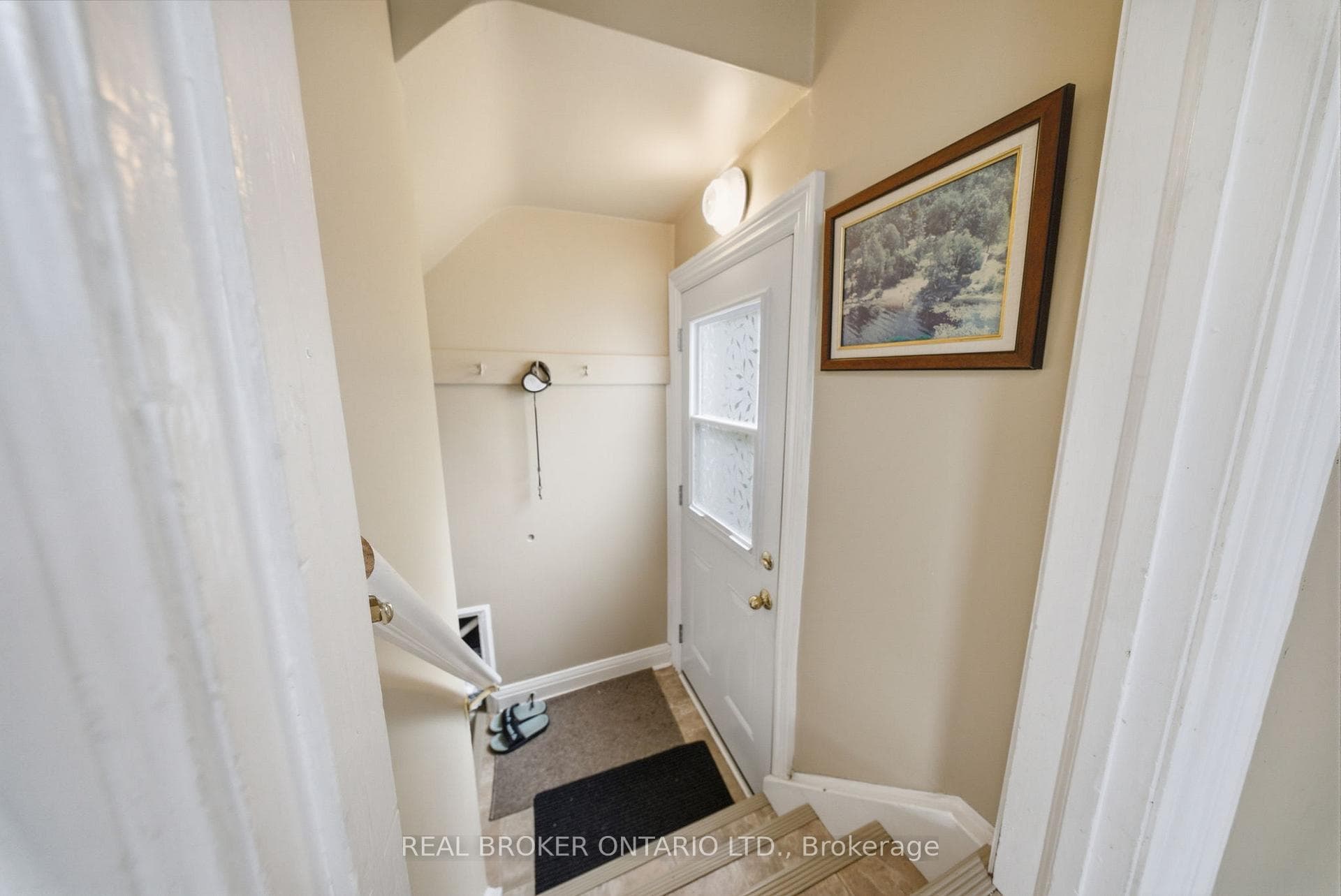 243 Sydney Street - Detached photo 21 of 35 in Milton, Ontario