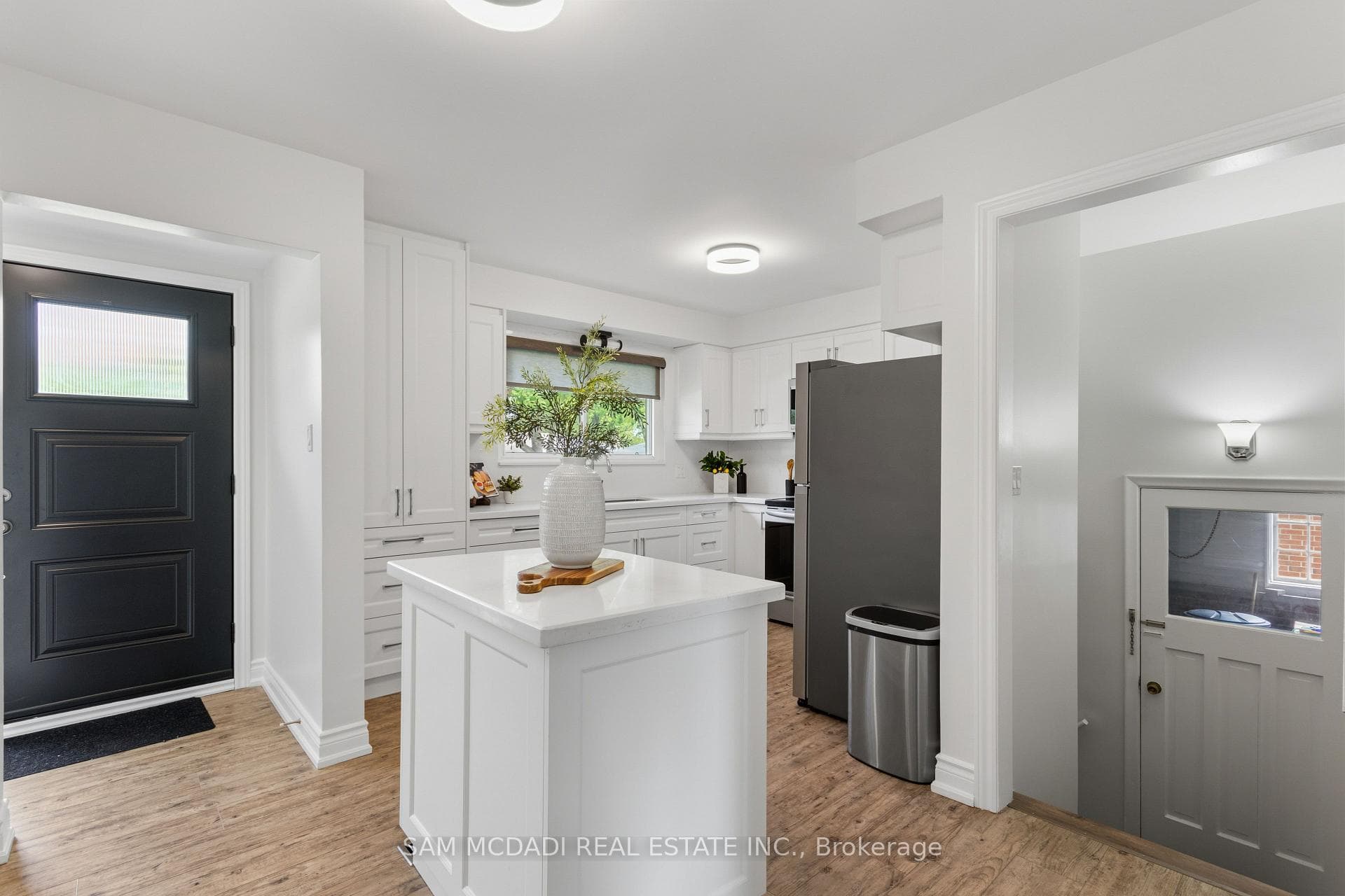 1250 Dunbar Road - Detached photo 18 of 41 in Burlington, Ontario