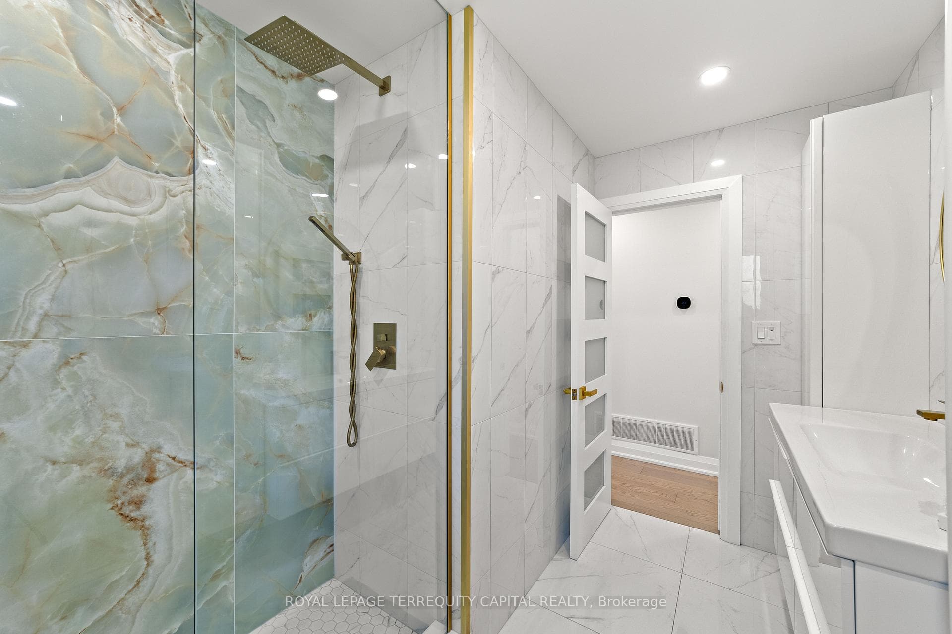 730 Hyde Road - Detached photo 33 of 50 in Burlington, Ontario