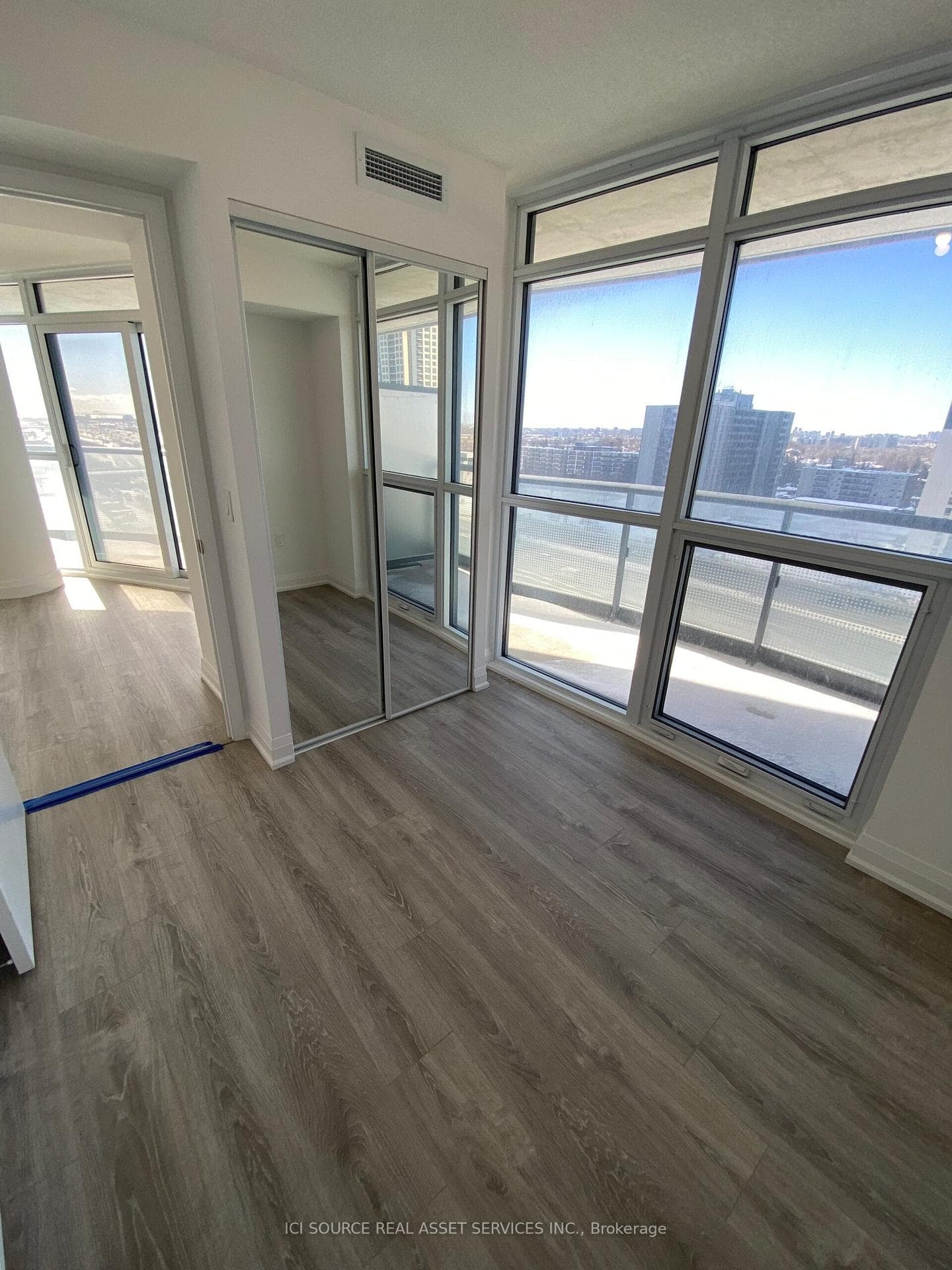 30 Gibbs Road Unit 1009 - Condo photo 17 of 23 in Etobicoke (Islington / Rexdale), Ontario