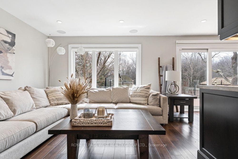 2293 Carpenters Circle - Detached photo 19 of 50 in Oakville, Ontario