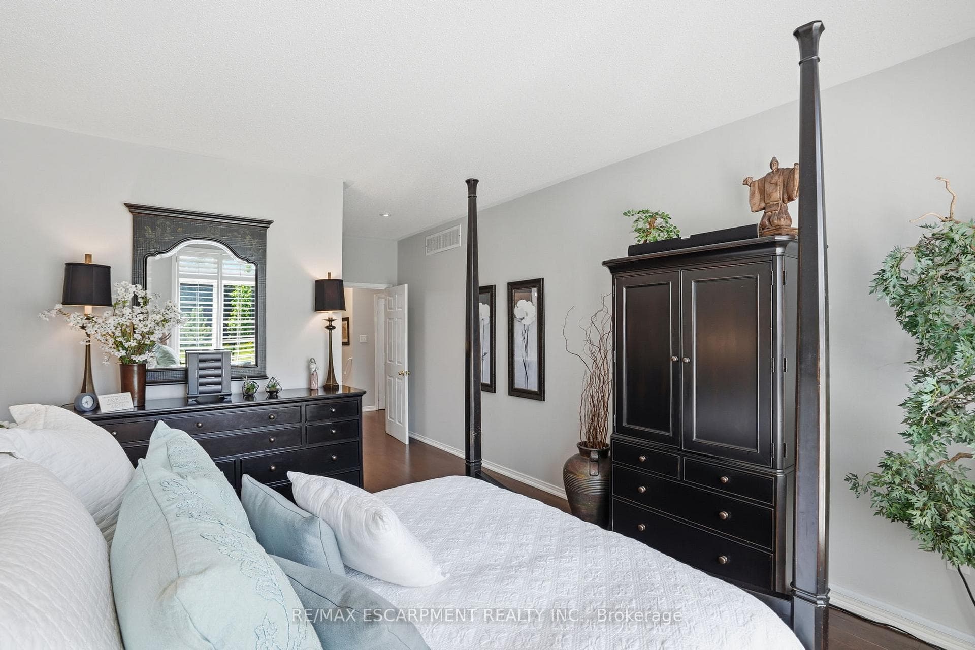 2258 Turnberry Road Unit 3 - Condo photo 10 of 29 in Burlington, Ontario