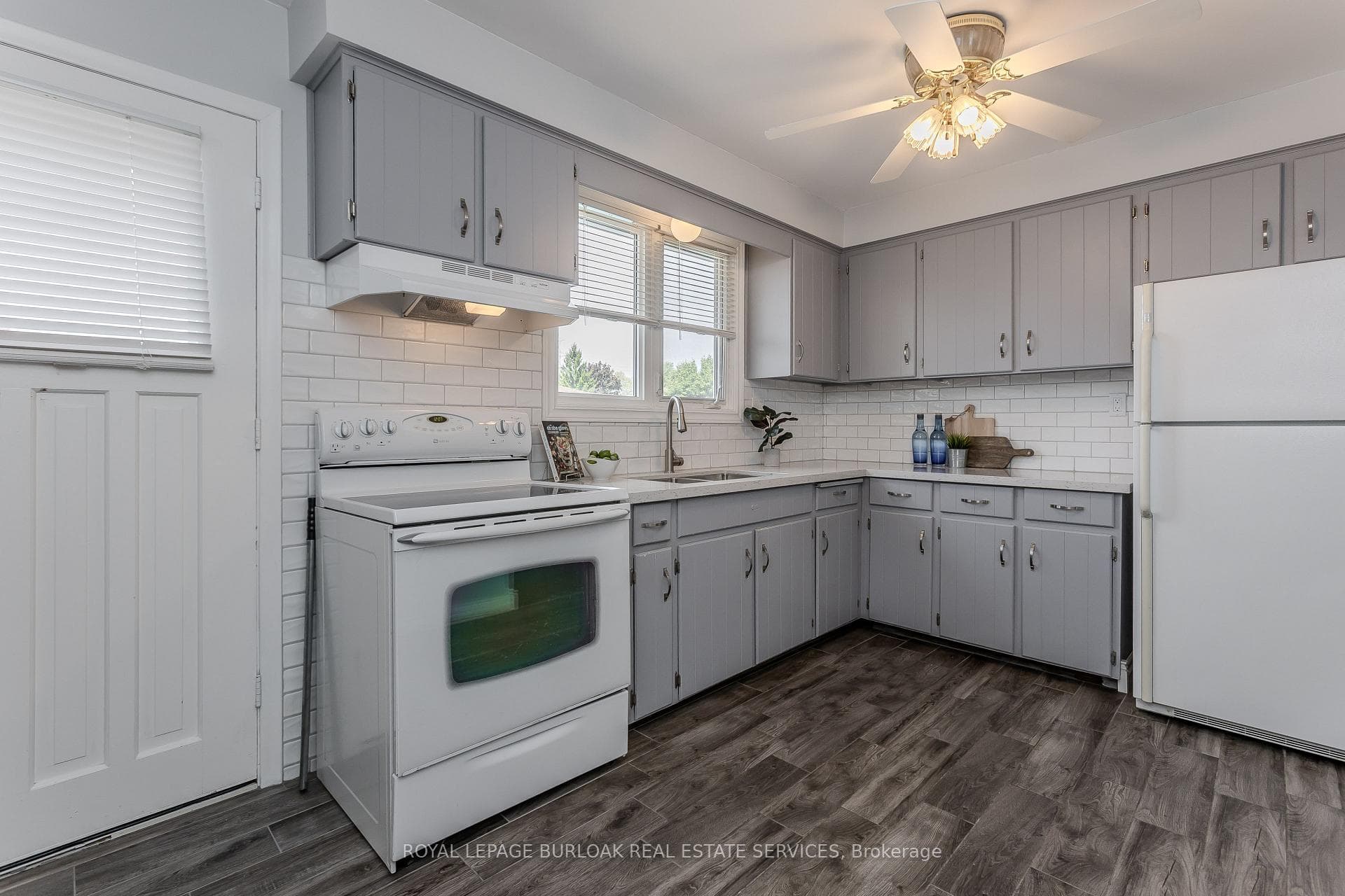 3125 Michael Crescent - Detached photo 12 of 34 in Burlington, Ontario