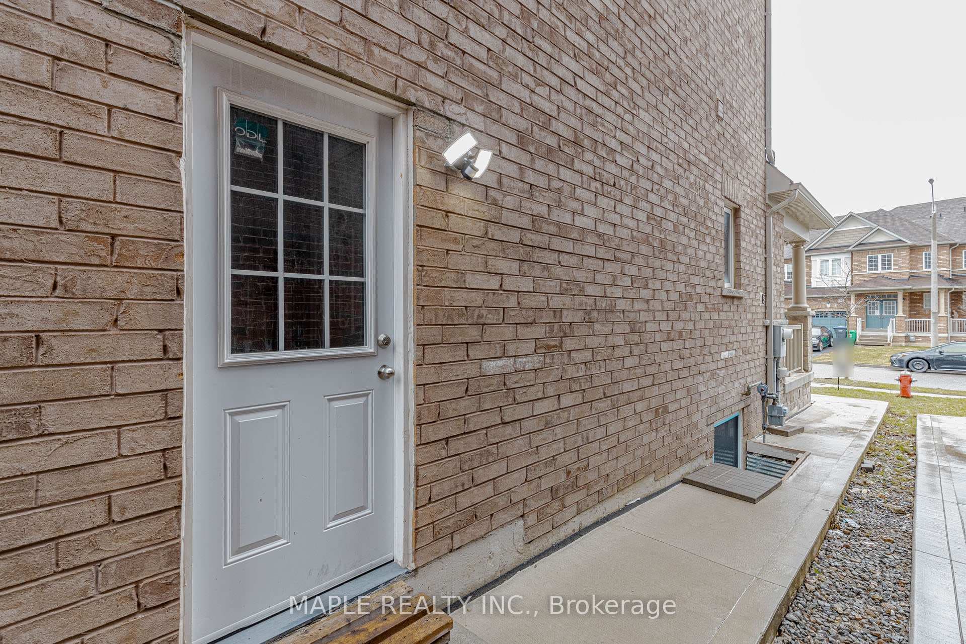 10 Eastlake Road - Semi-Detached photo 39 of 50 in Brampton, Ontario