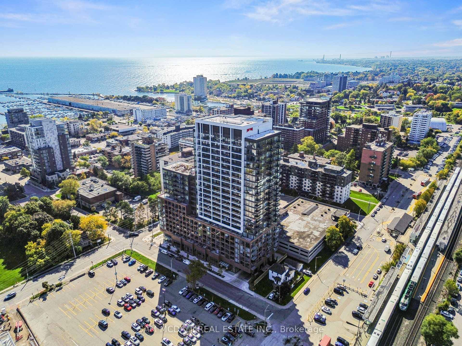 28 Ann Street Unit 813 - Condo for sale in Applewood, Ontario