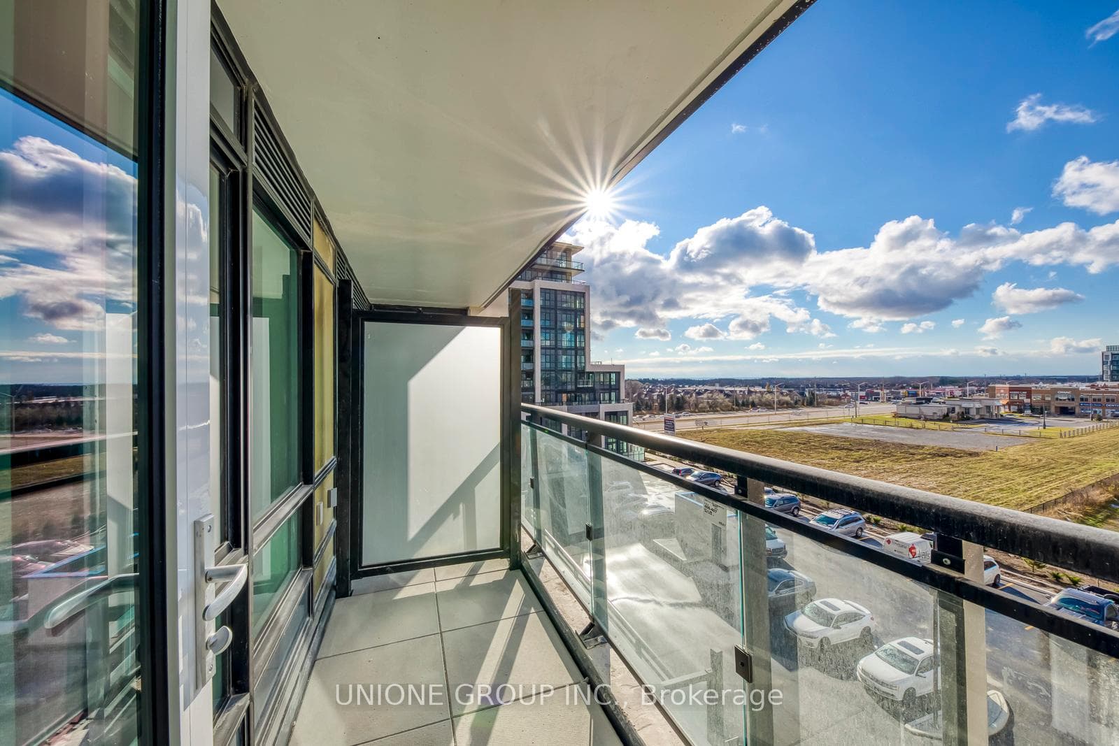 405 Dundas Street Unit 407 - Condo photo 23 of 26 in Oakville, Ontario