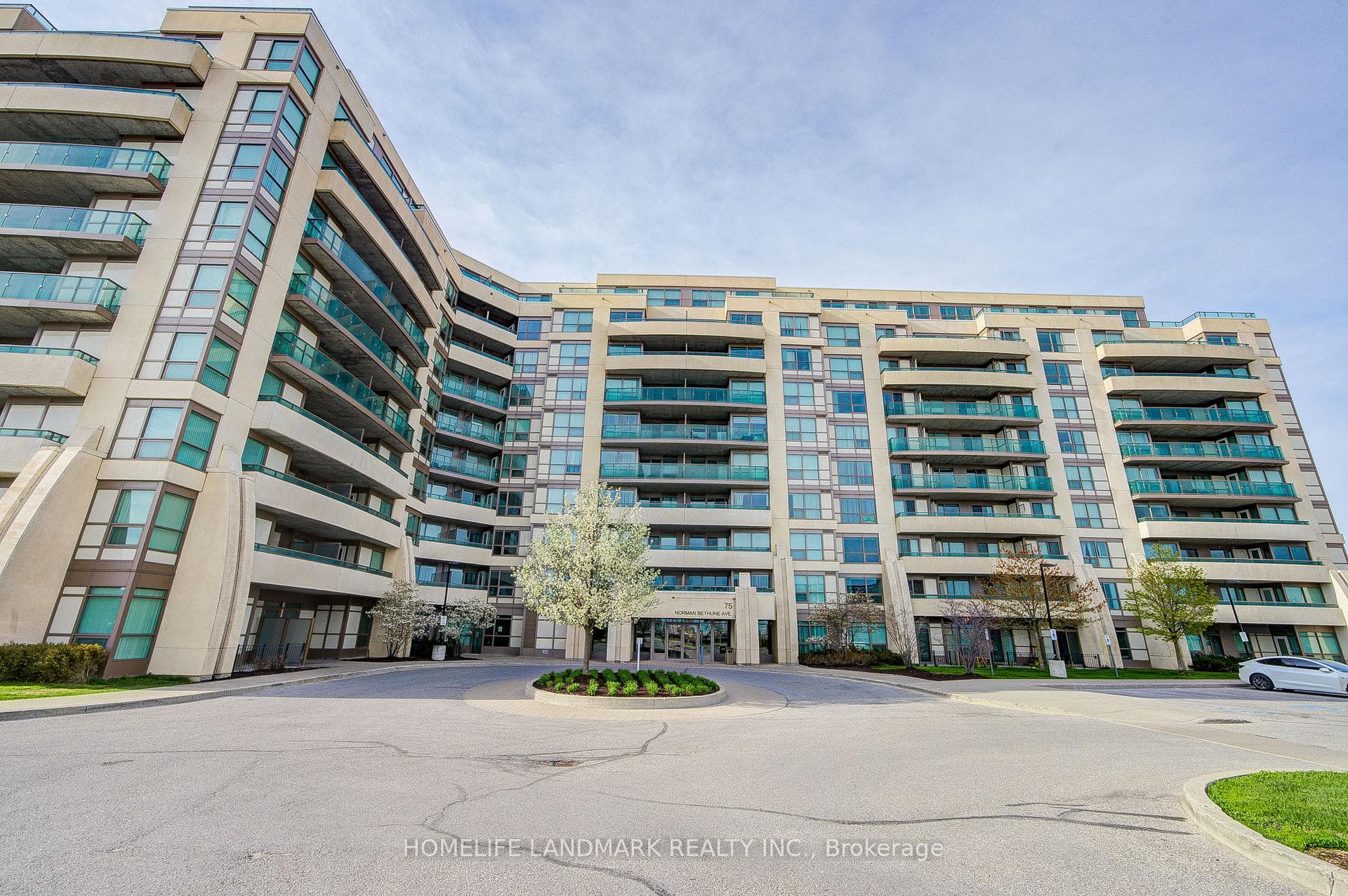 75 Norman Bethune Avenue Unit 714 - home for sale in Richmond Hill, Ontario