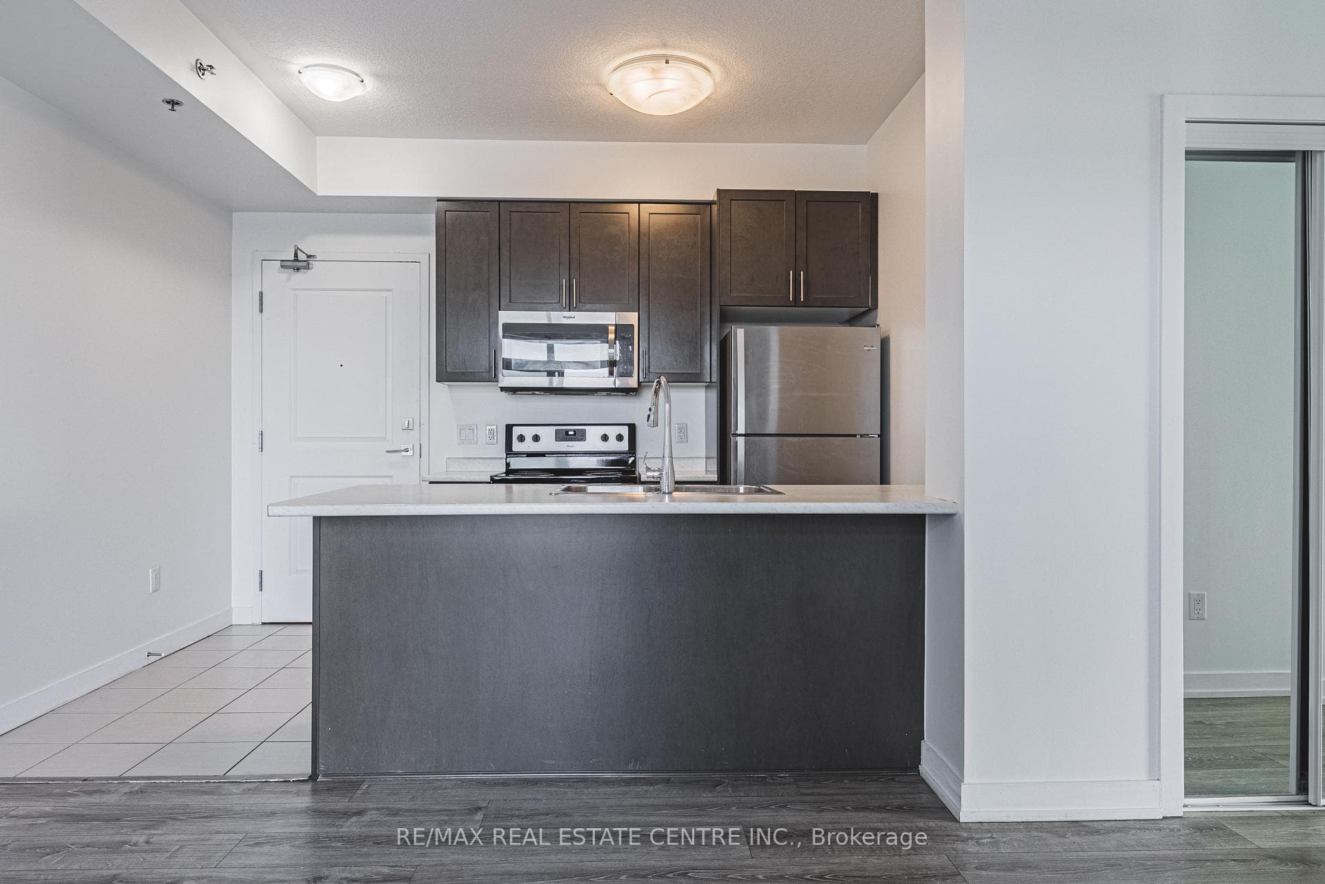 2486 Old Bronte Road Unit 706 - Condo photo 12 of 38 in Oakville, Ontario