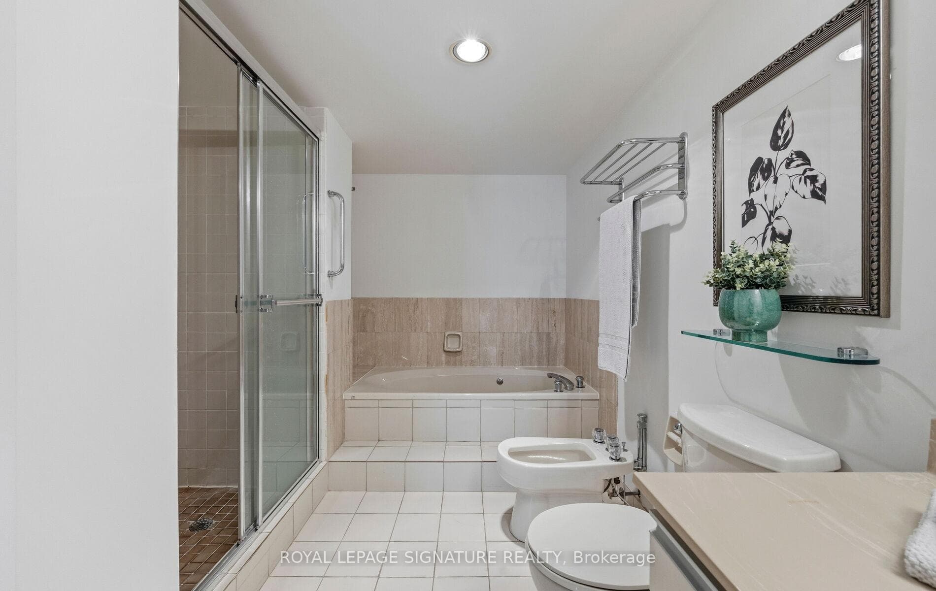 3 Concorde Place Unit 805 - Condo photo 16 of 36 in Don Mills / Parkwoods / Victoria Village, Ontario