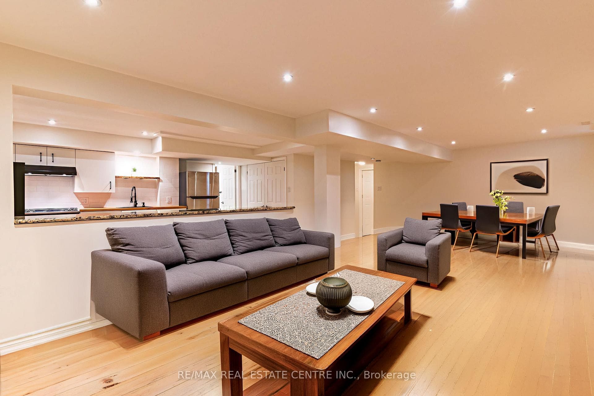2 Orvieto Court - Detached photo 31 of 47 in Hamilton, Ontario