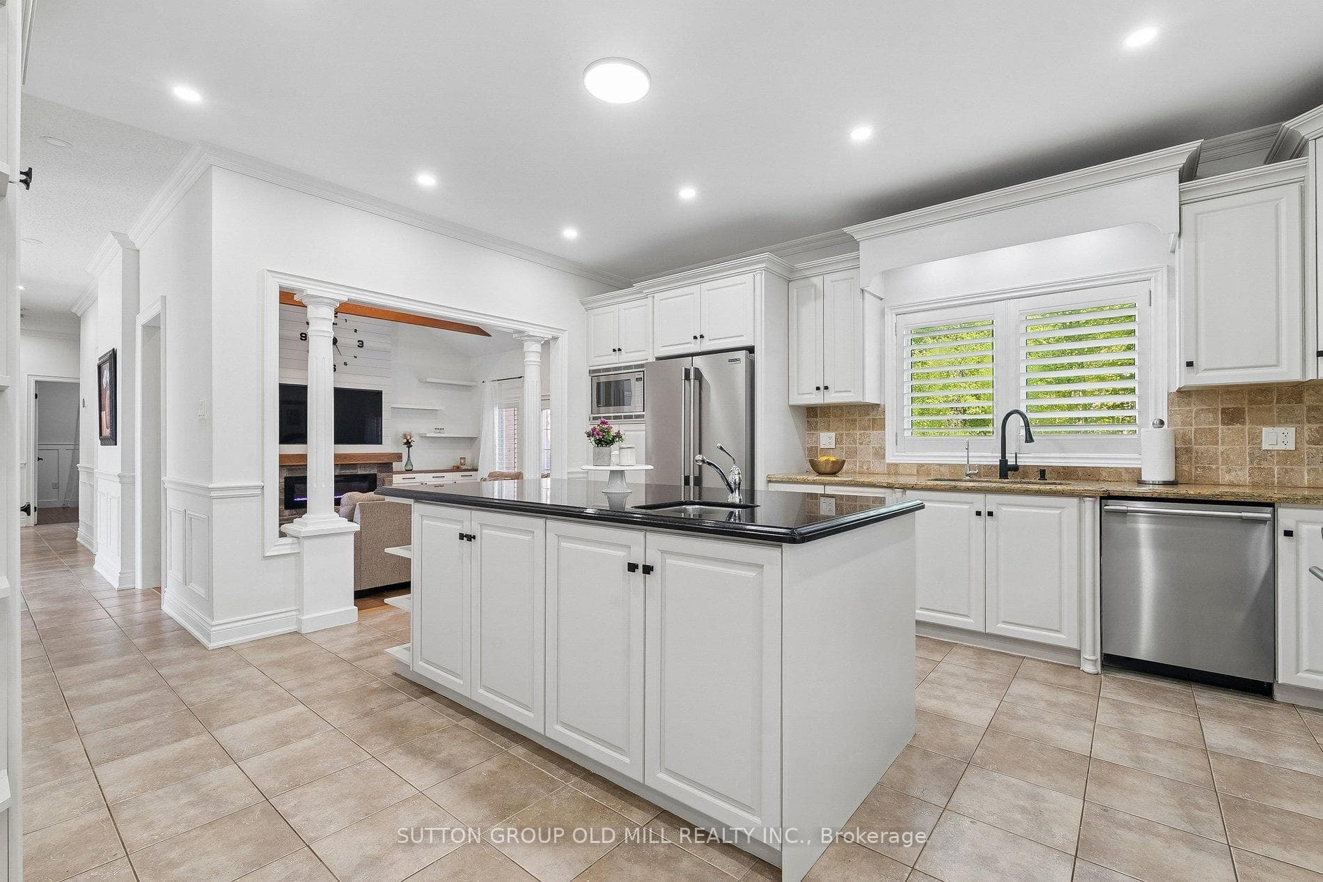 7 Rolling Meadow Drive - Detached photo 4 of 50 in Caledon, Ontario