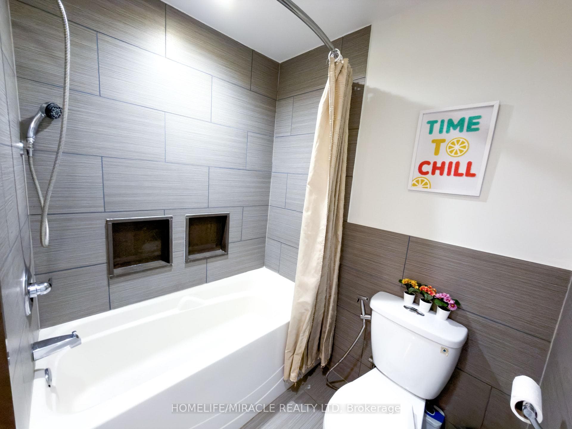 2440 Bromsgrove Road Unit 64 - Condo photo 33 of 40 in Mississauga, Ontario
