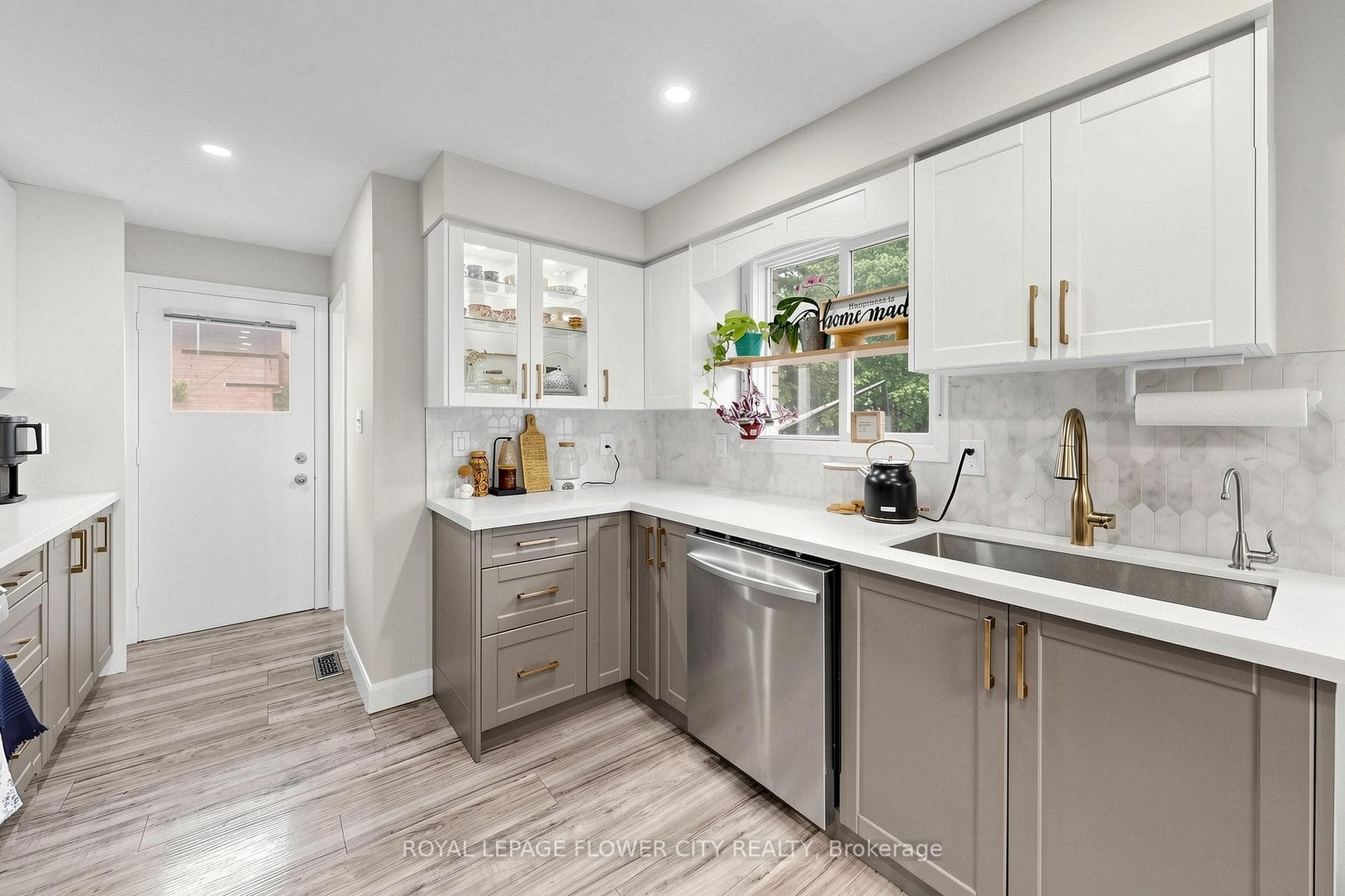 206 Mcmurchy Avenue - Detached photo 17 of 50 in Brampton, Ontario