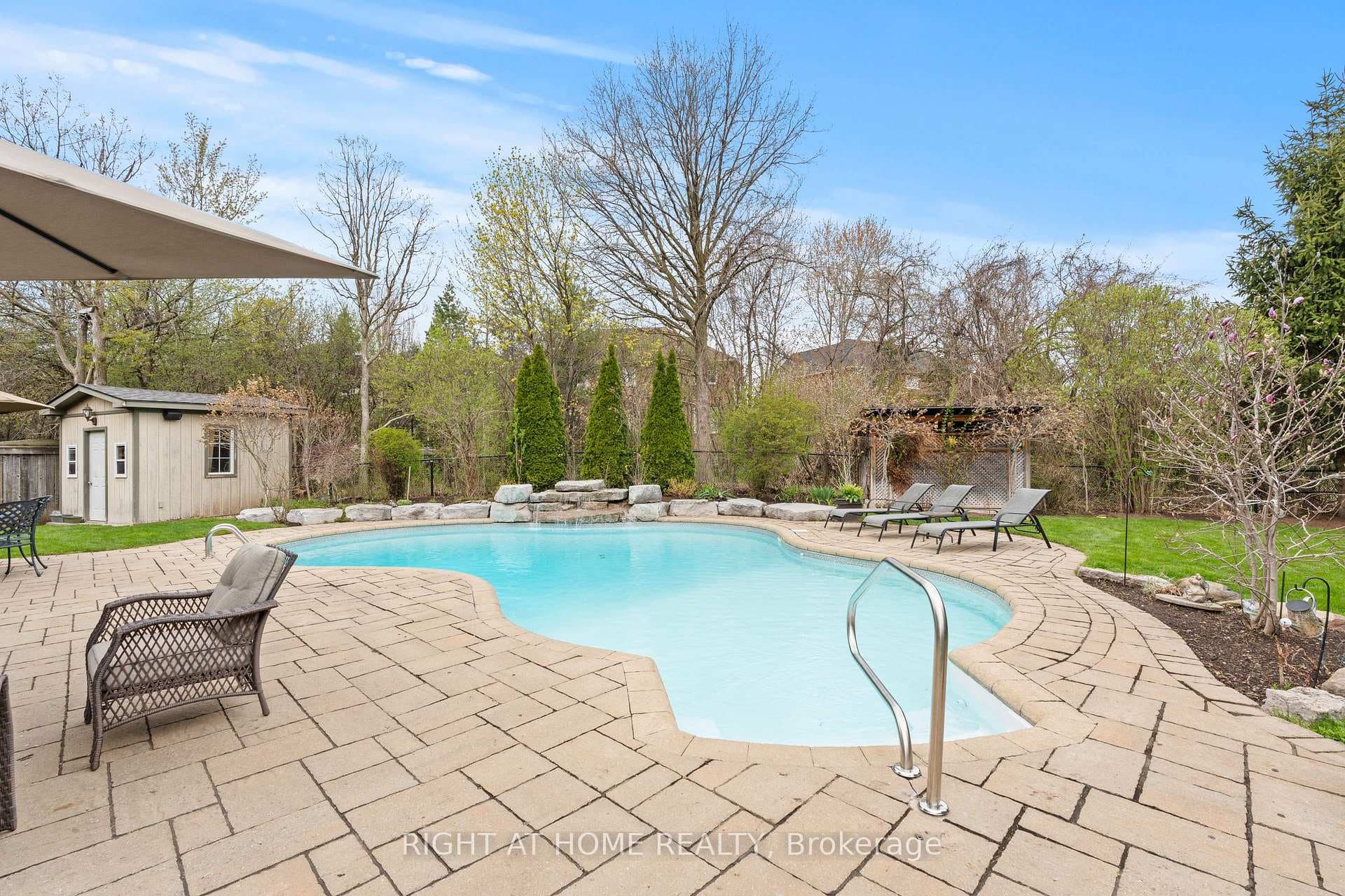 2275 Whitecliffe Way - Detached photo 7 of 38 in Oakville, Ontario