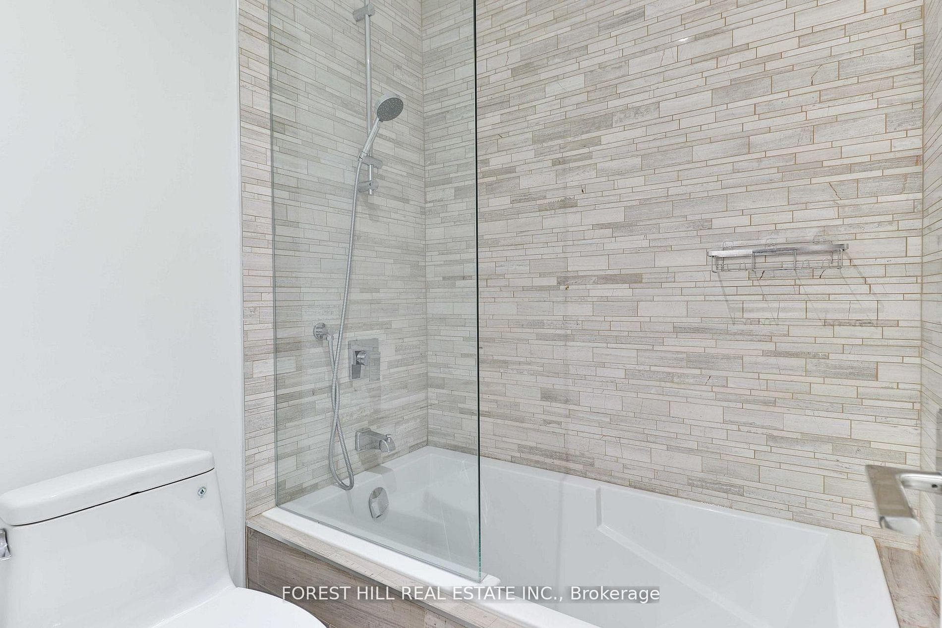 51B Burnaby Boulevard - Townhouse photo 17 of 31 in Forest Hill / Deer Park, Ontario