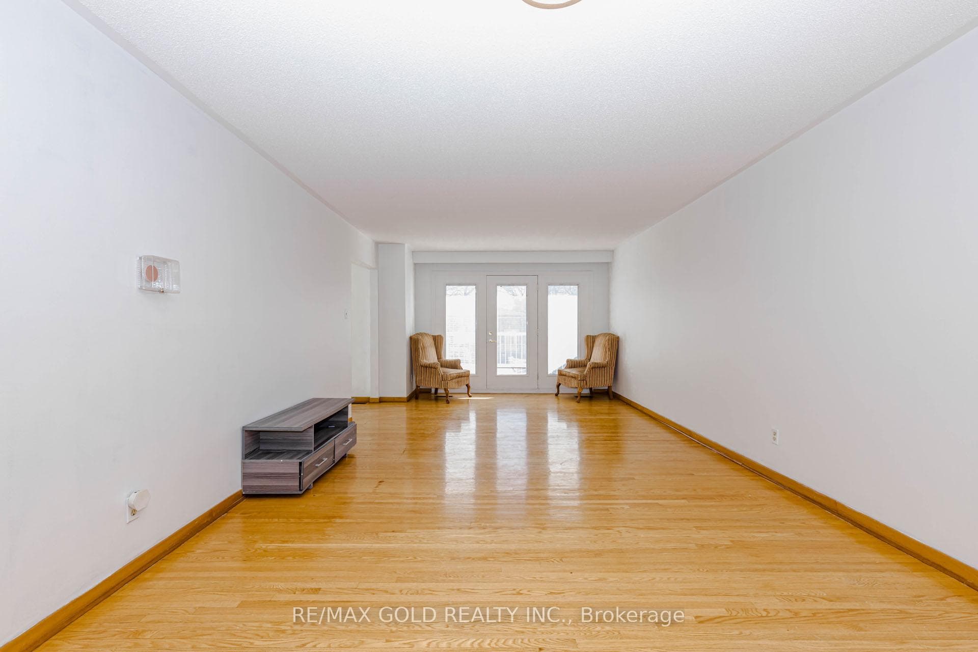 38 Achill Crescent - Semi-Detached photo 10 of 50 in Mississauga, Ontario